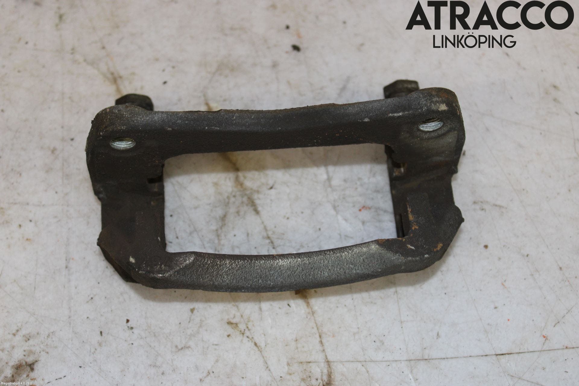 Suzuki SWIFT 17-24 Bromsokshållare