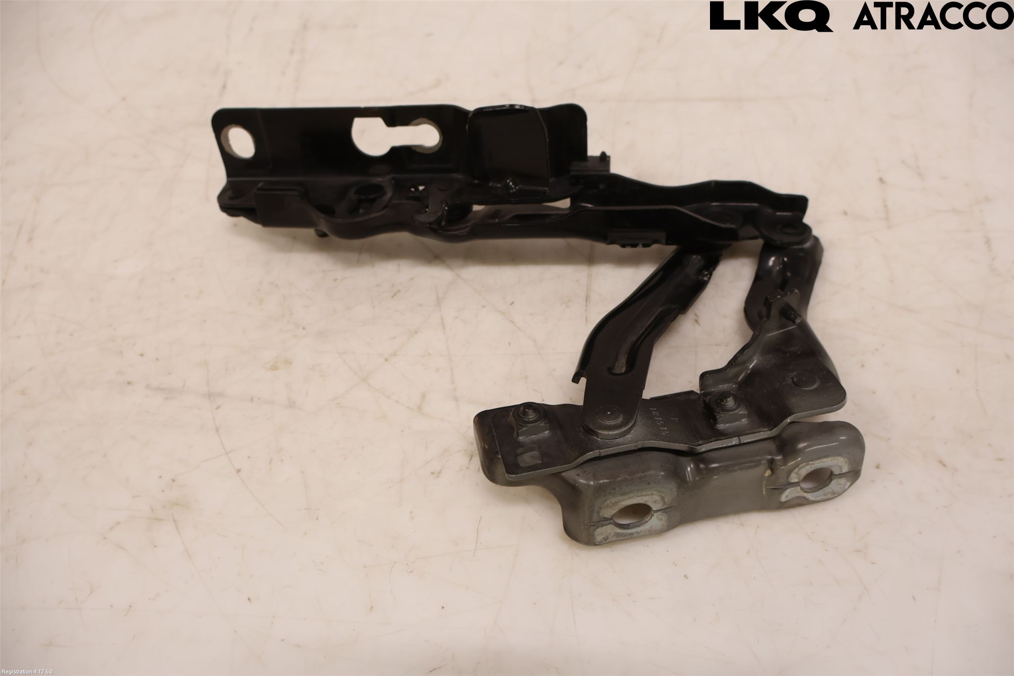 Volvo V90 17->> Huvgångjärn