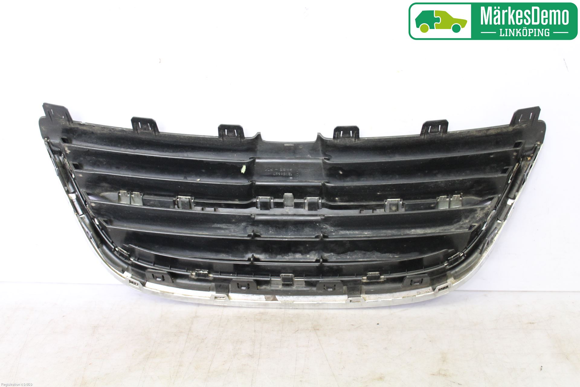 Saab 9-5     06-10 Grilldel Mitt