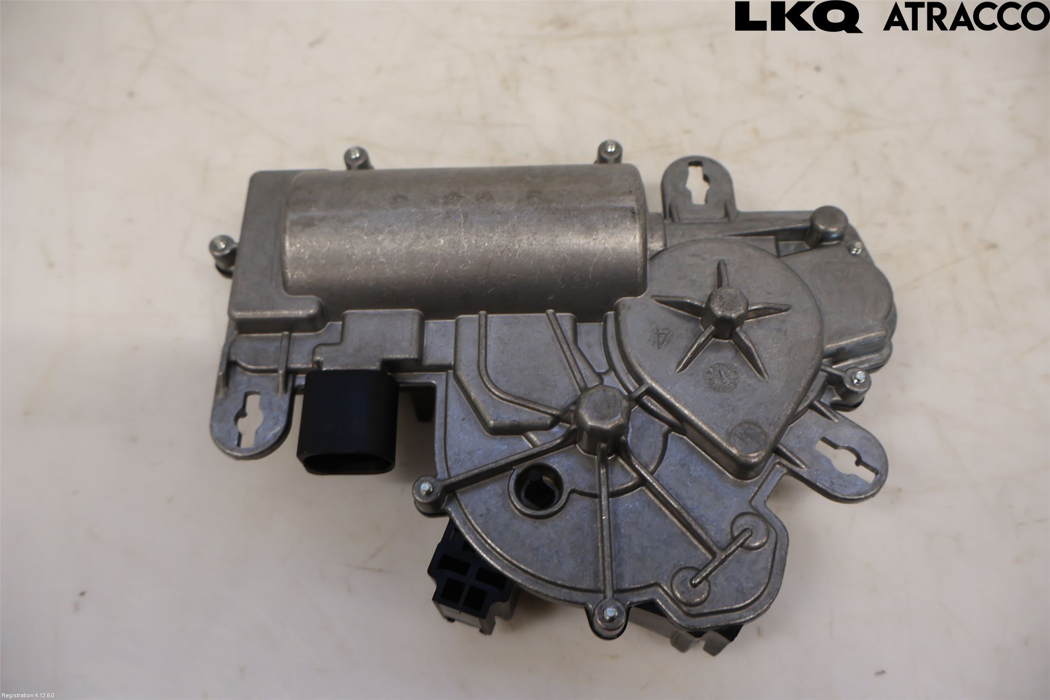 Volkswagen VW PASSAT 15-19 Bakluckeöppnare Automatisk