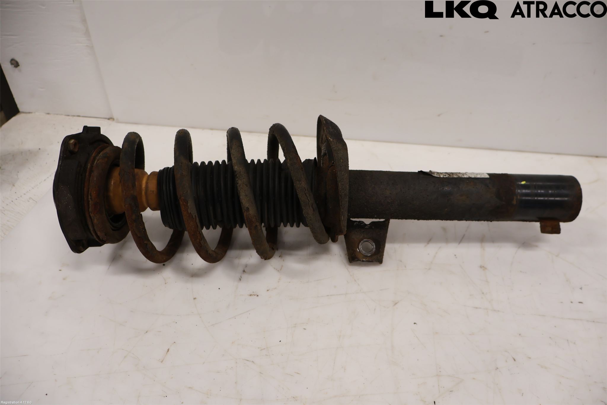 Volkswagen VW TIGUAN 07-16 Fjäderben Fram Vänster