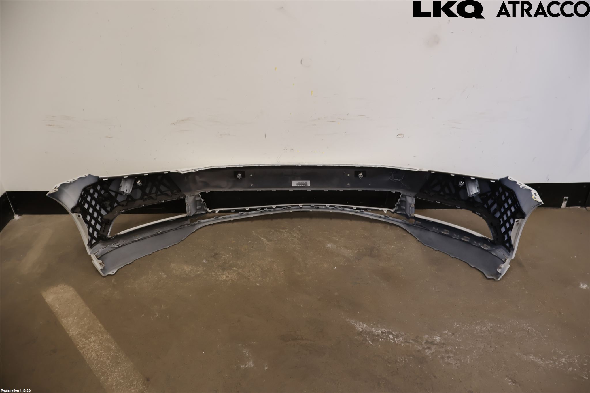 Volkswagen VW PASSAT 15-19 Stötfångarbeklädnad Fram