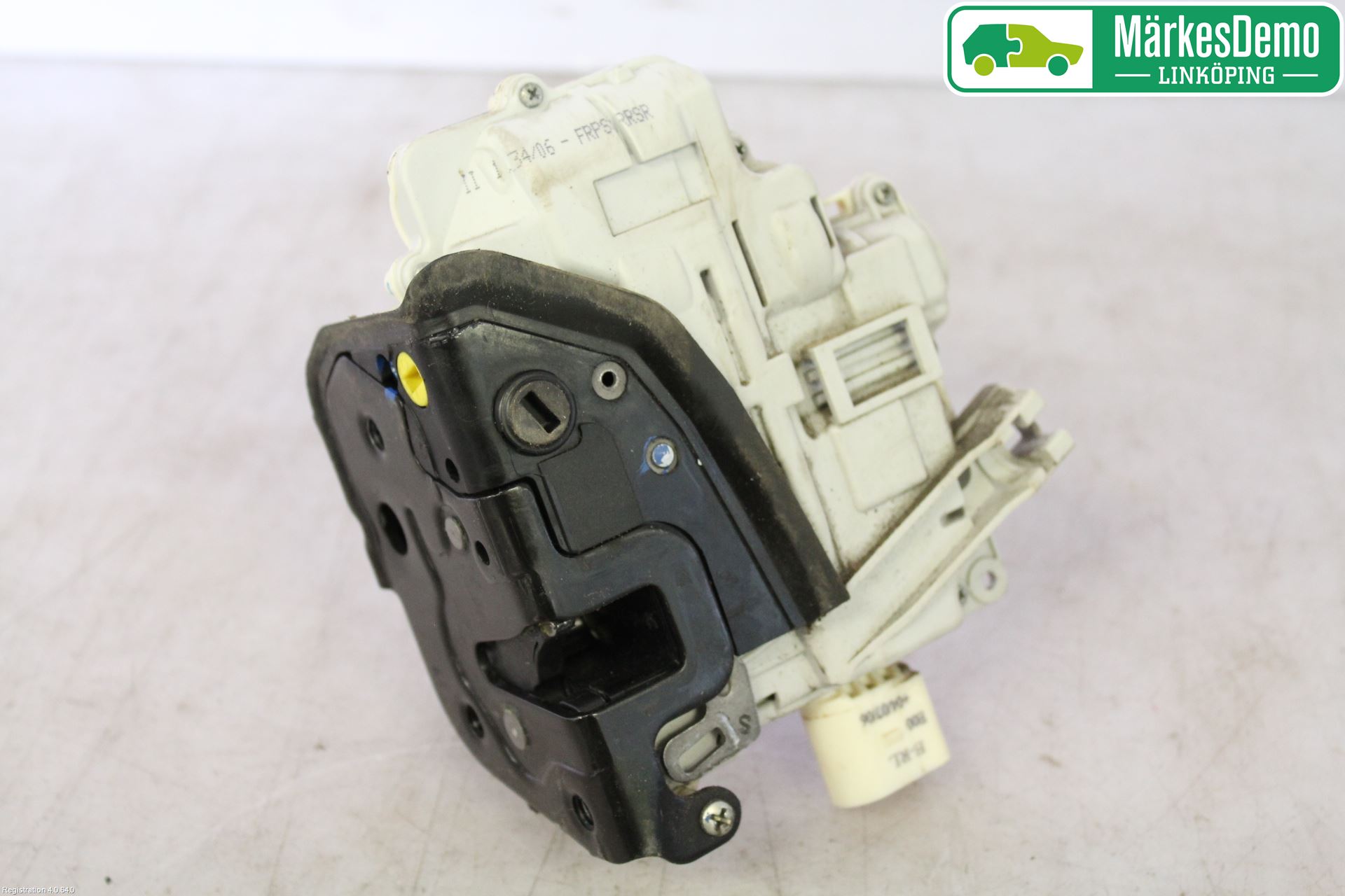 Audi A4/S4 05-07 Låskista-Dörrlås