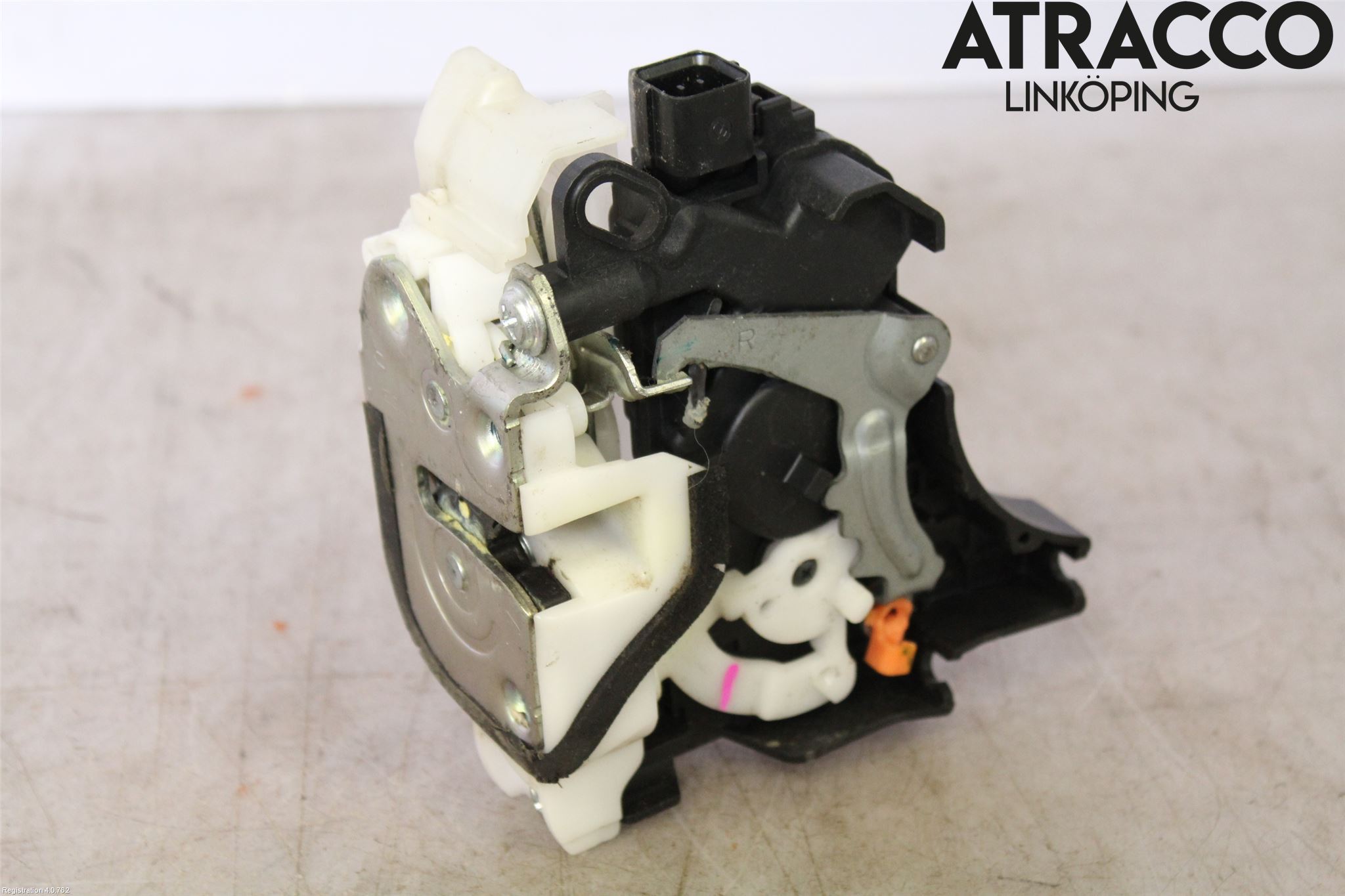 Mitsubishi L200 06-15 Låskista-Dörrlås