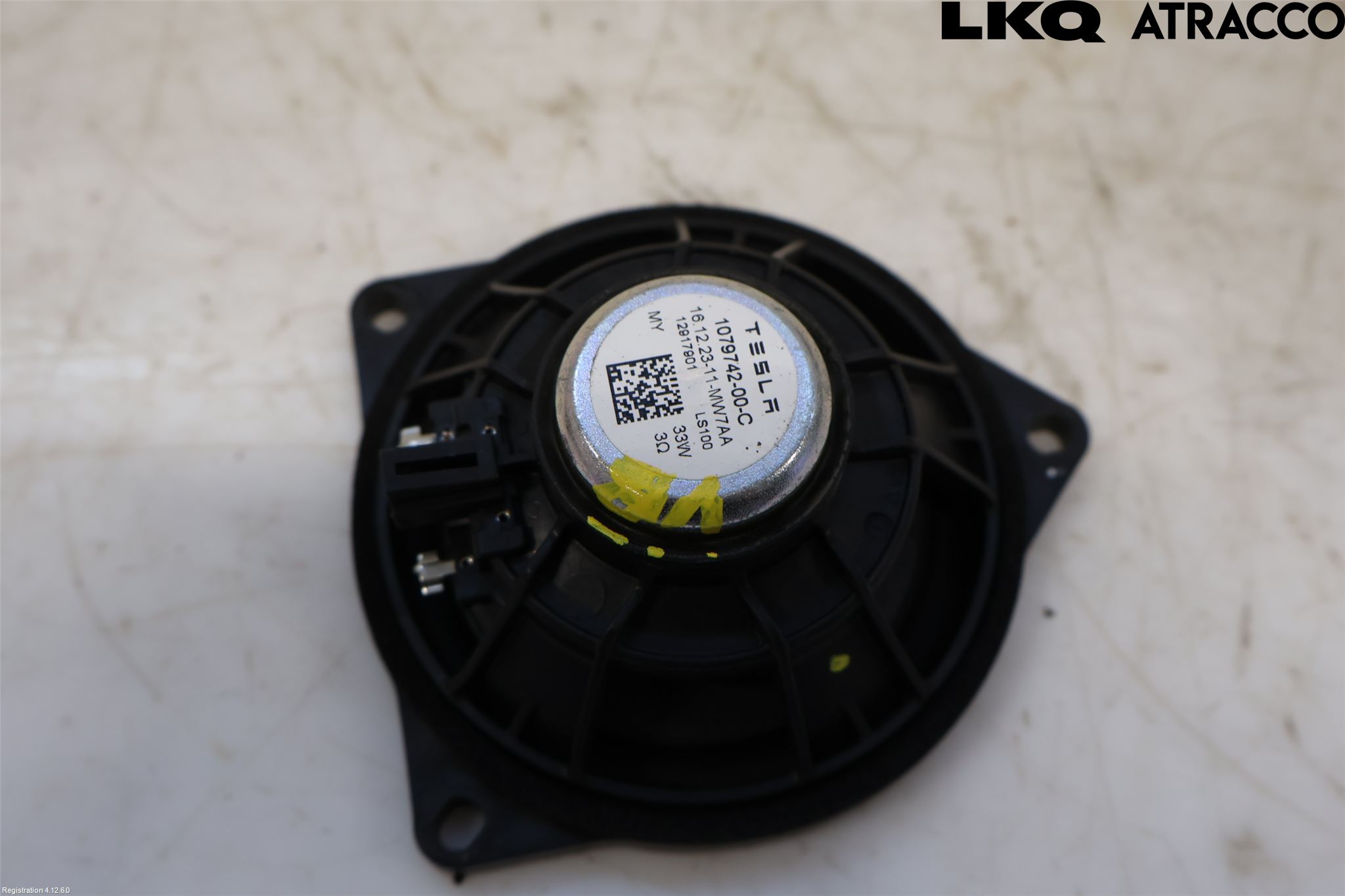 Tesla MODEL Y 21- Högtalare