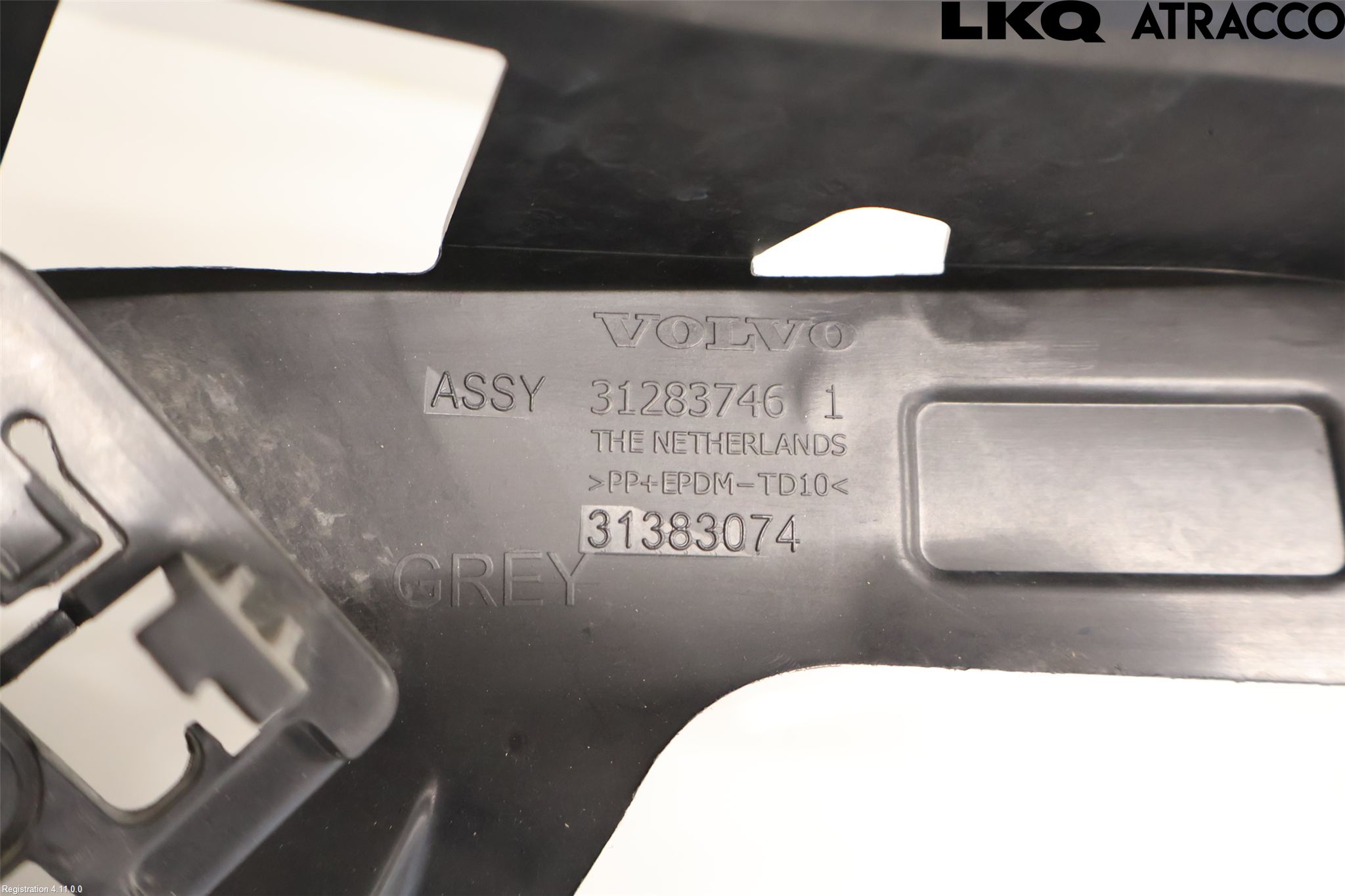 Volvo V40 12-19 Stötfångardel Fram Mitt