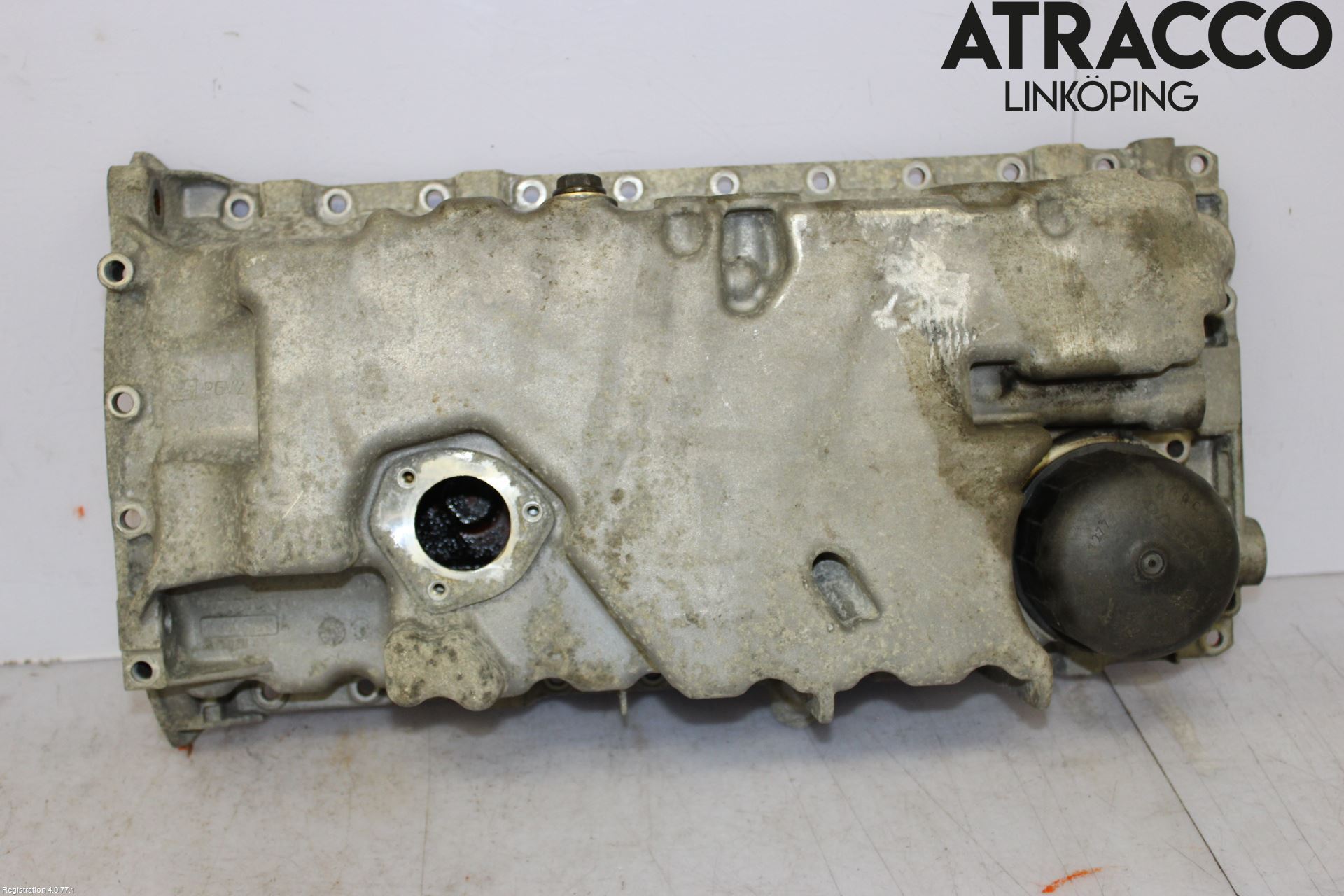 Volvo V70 05-08 Oljetråg