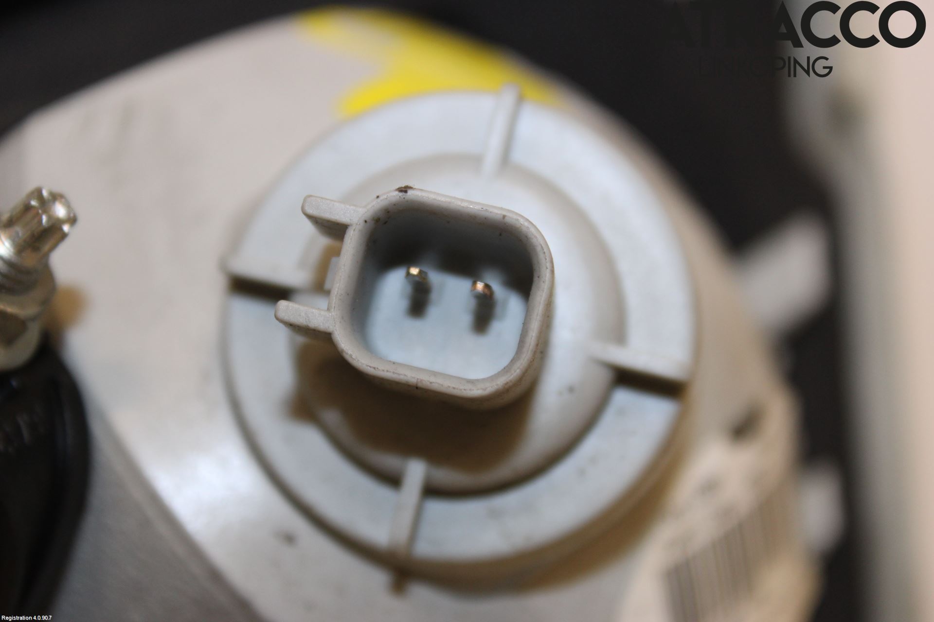 Ford KUGA 08-12 Bakljus Lucka Vä