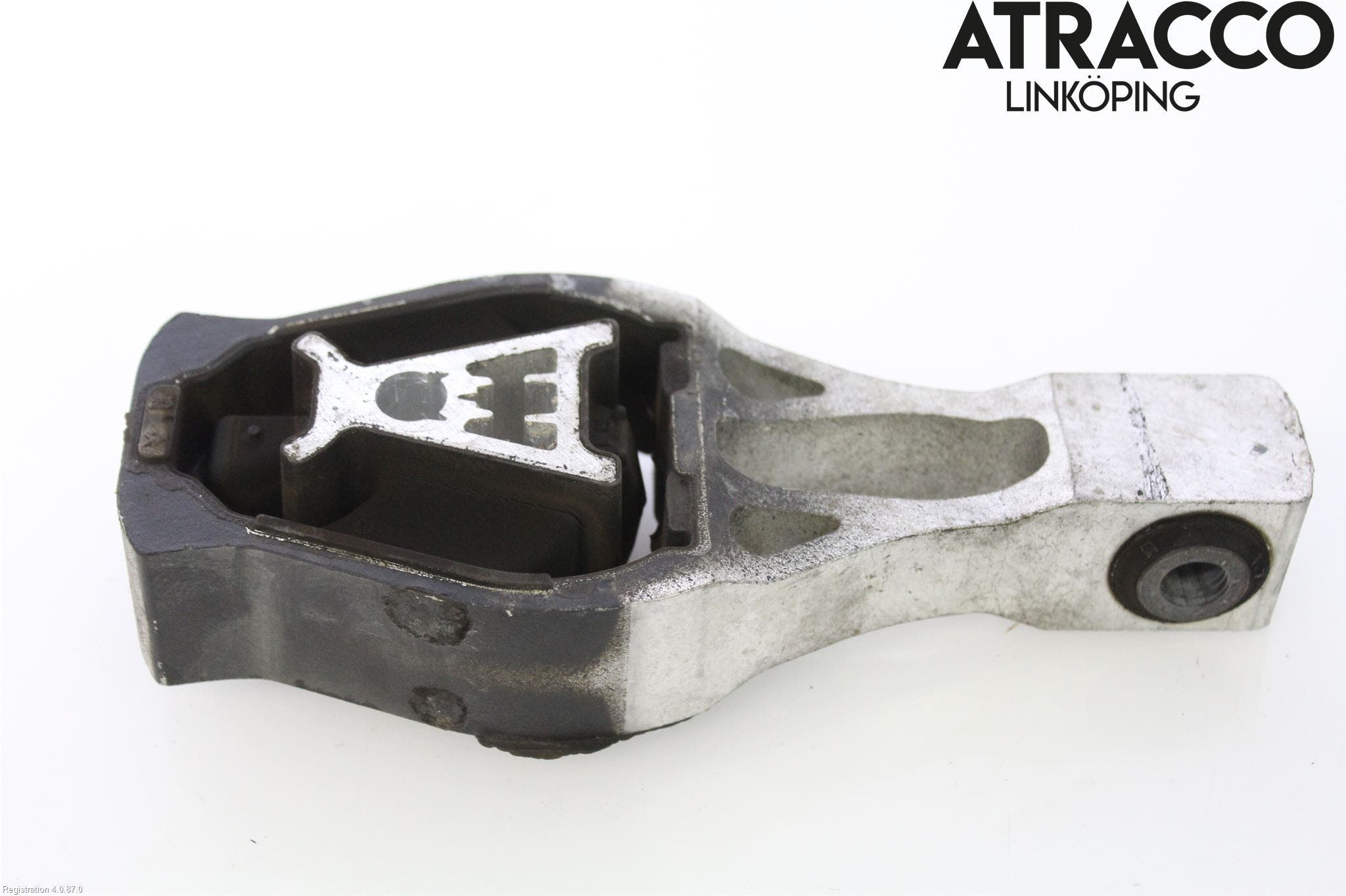 Peugeot 5008 17-24 Motorfäste