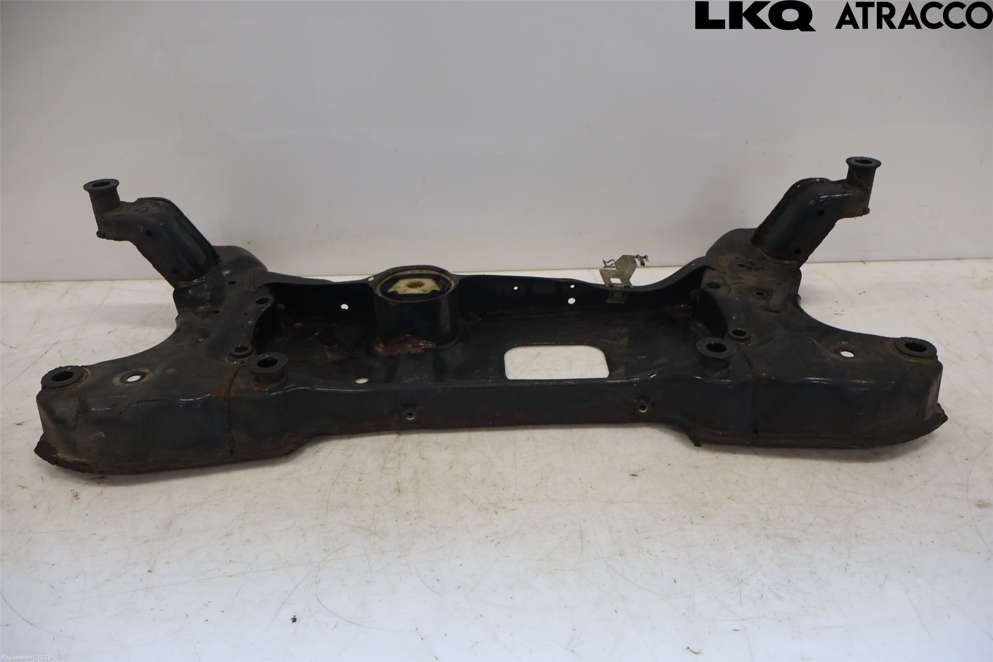 Volkswagen VW CADDY 11-15 Framvagnsbalk