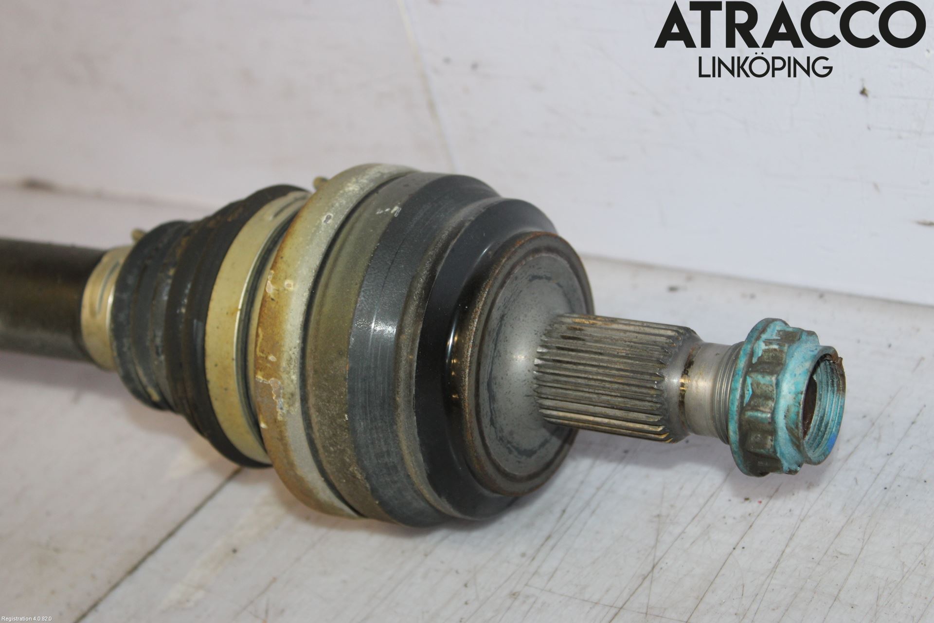 Mercedes-Benz MB C-KLASS (W205) 14-21 Drivaxel Bak Vänster