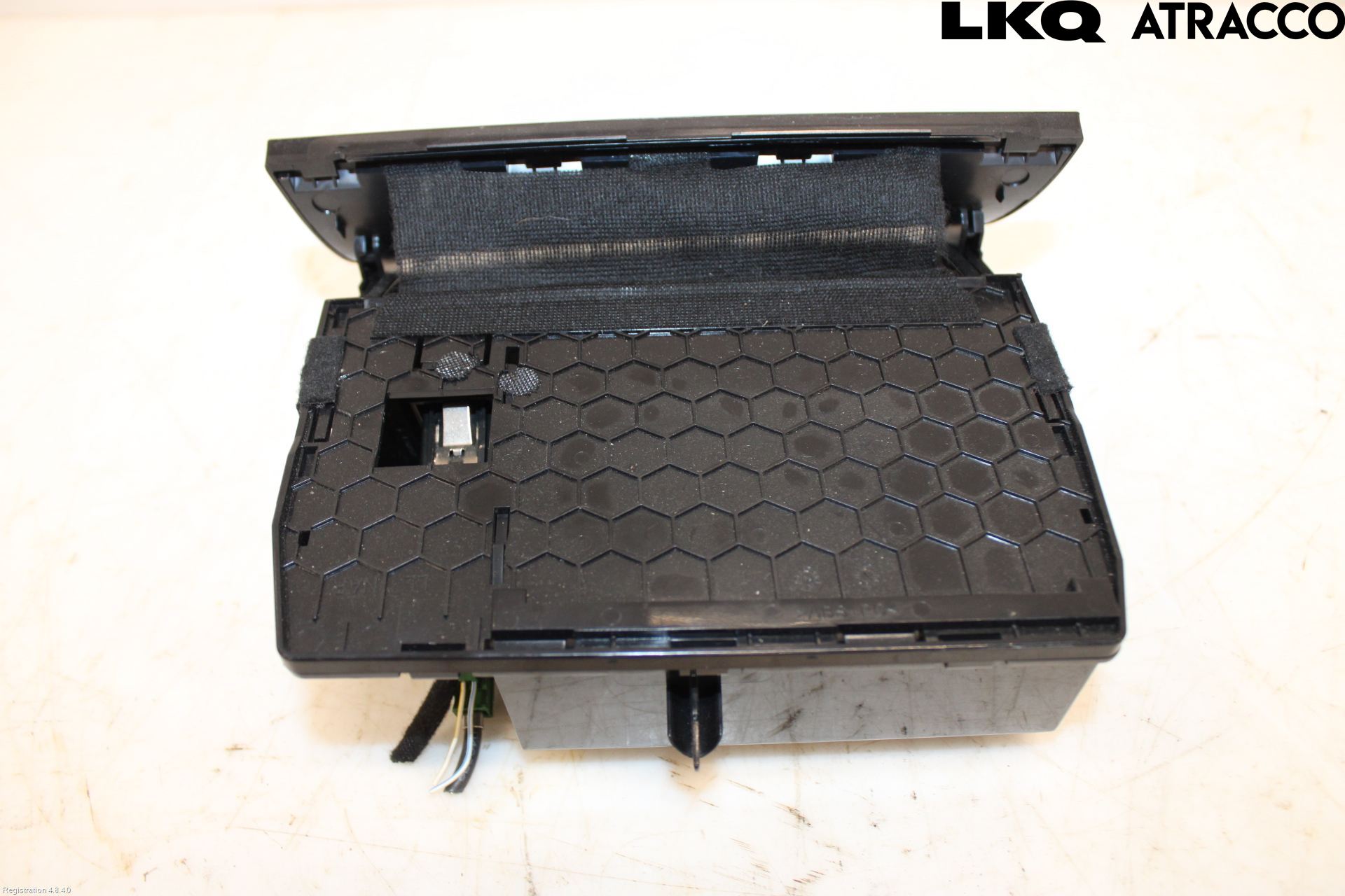 Volkswagen VW GOLF / E-GOLF VII 13-20 Instrumentbräda Förvaringsfack