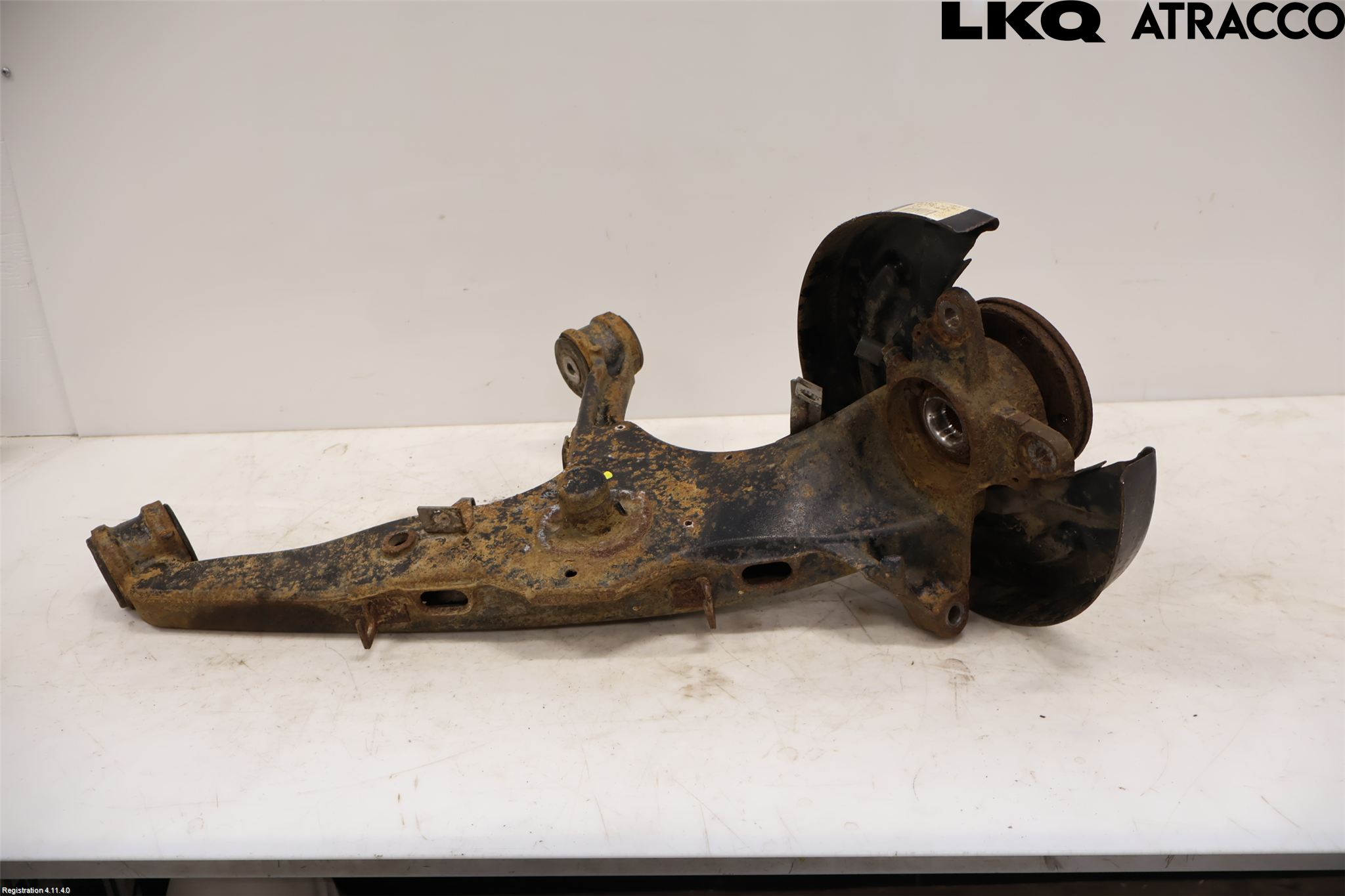 Volkswagen VW TRANSP/CARAVELLE (T6) 16-22 Bärarm Bak Höger