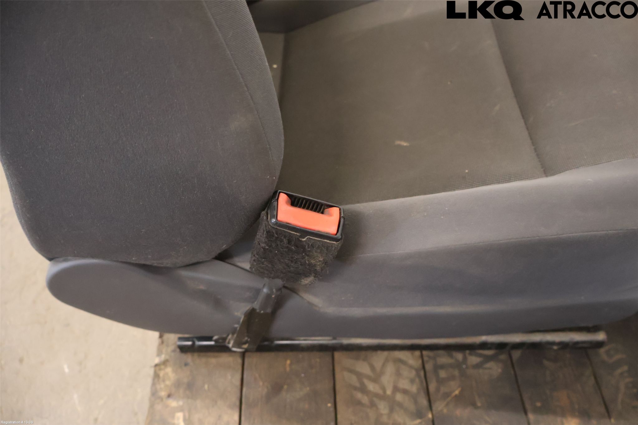 Volkswagen VW CADDY 11-15 Inredning Stol Fram Vä