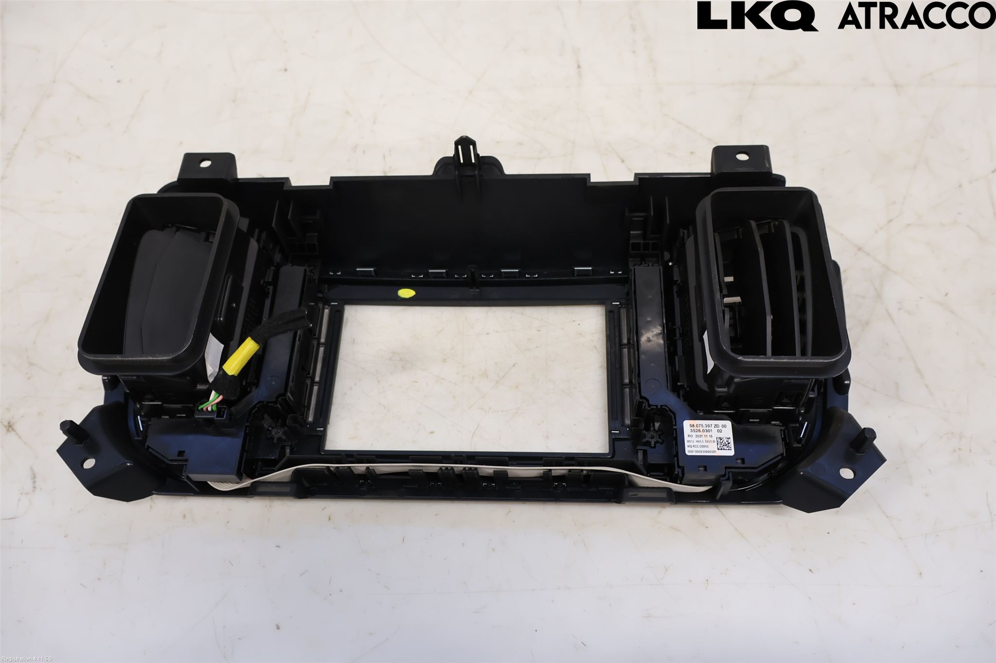 Opel VIVARO 20- Instrument-Radio Sarg