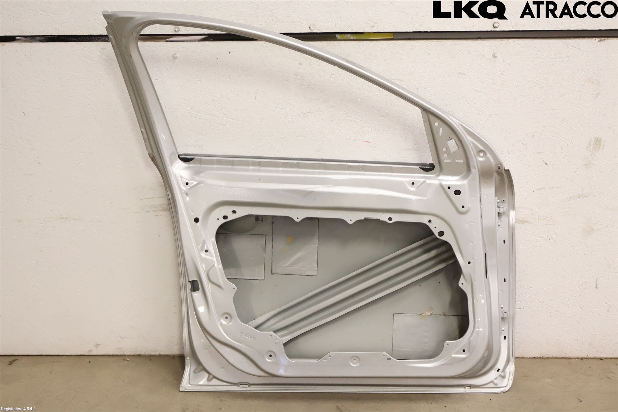 Volvo XC60 09-13 Dörr Fram Vänster