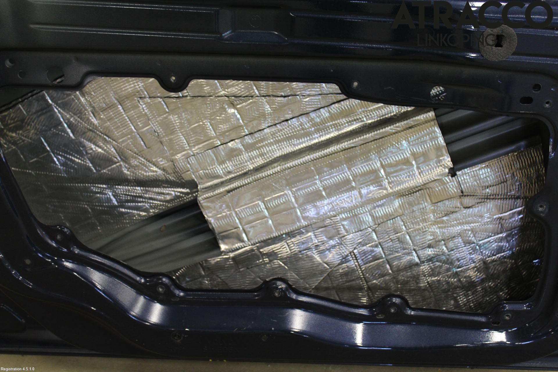 Volvo V70 08-13 Dörr Fram Vänster