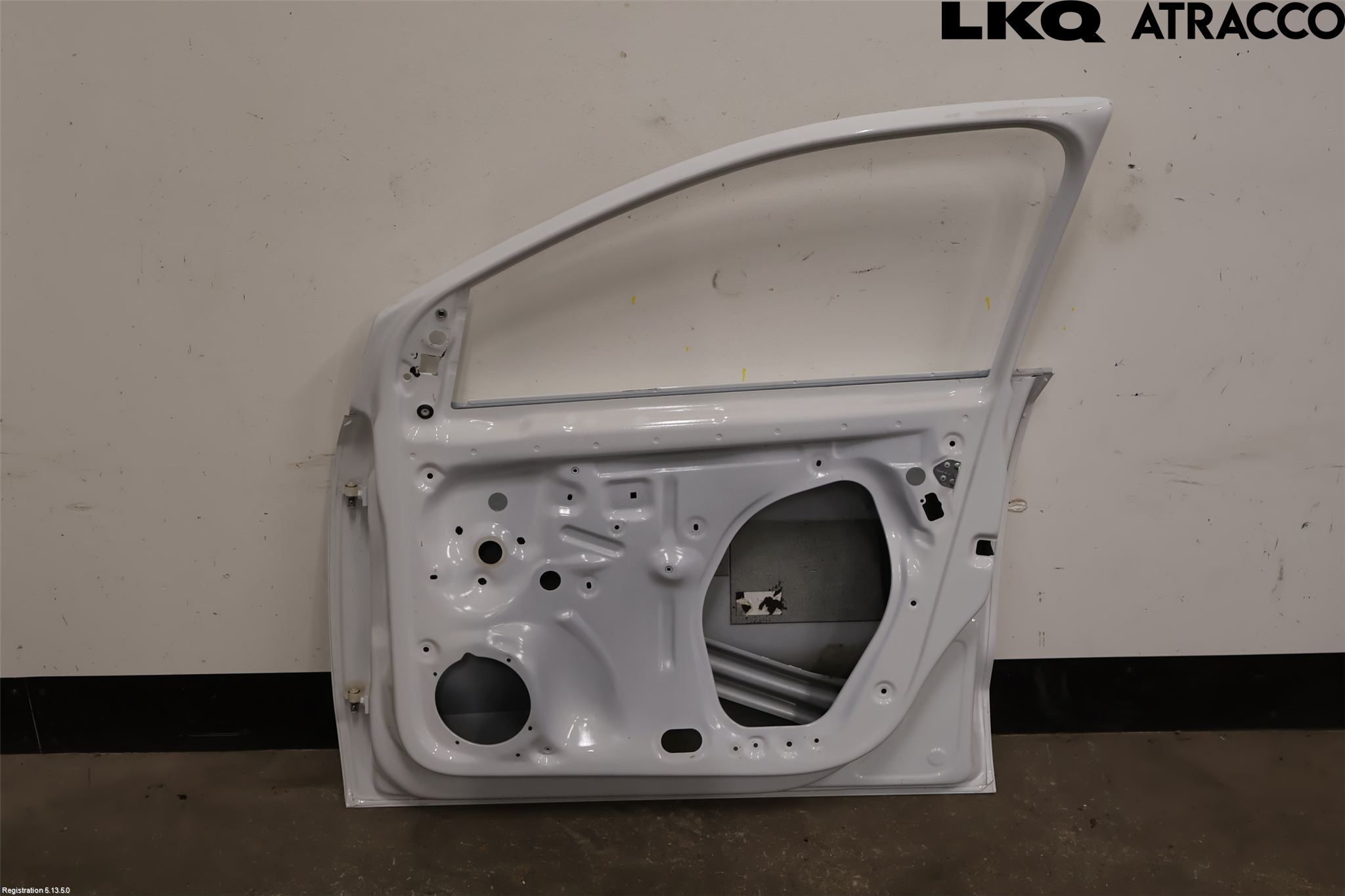Volkswagen VW POLO 10-17 Dörr Fram Höger
