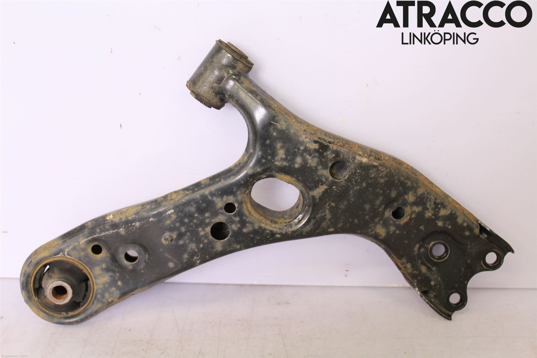 Toyota AURIS 13-19 Bärarm Fram Undre Vä