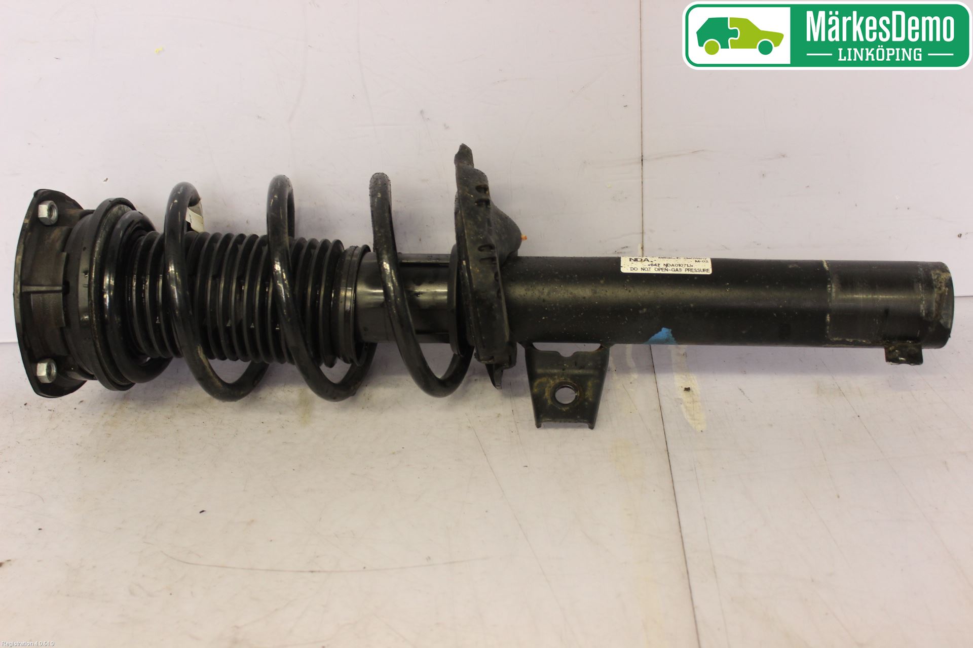 Volkswagen VW PASSAT 15-19 Fjäderben Fram Höger