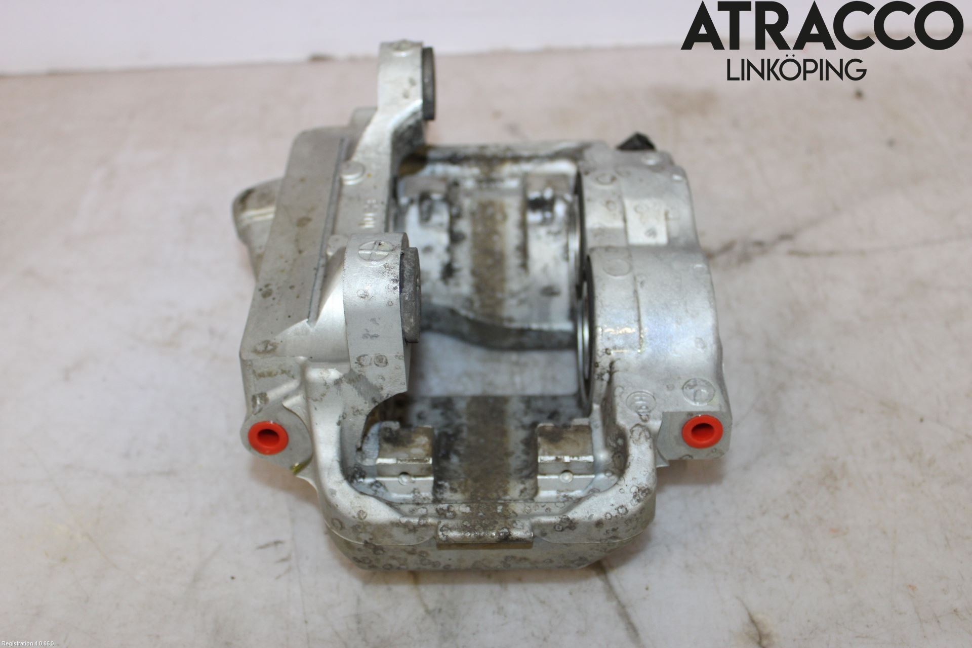 BMW 5 G30/G31/F90 17-23 Bromsok Fram Vänster