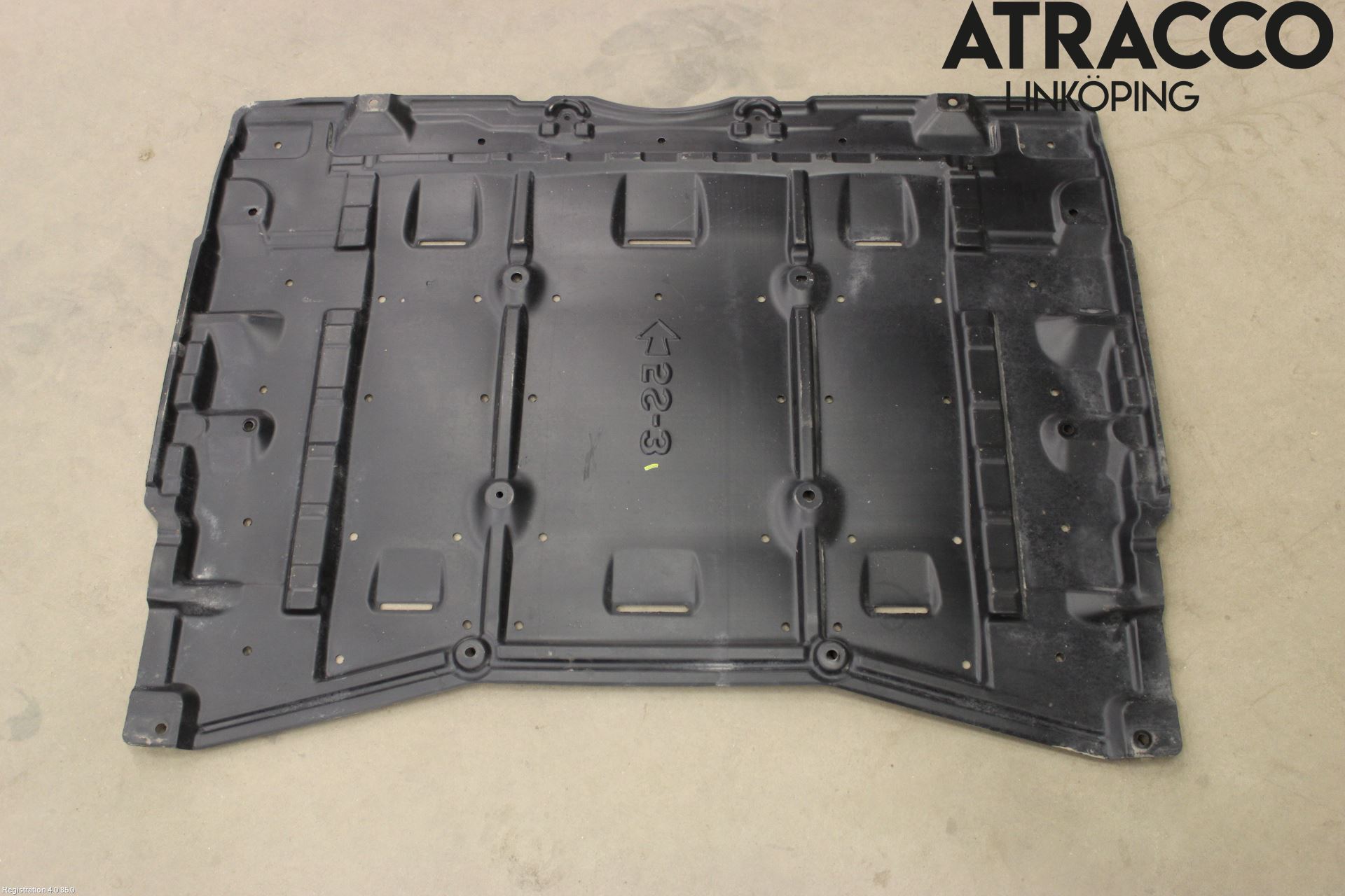 Nissan LEAF 18- Hasplåt Plåt-Plast