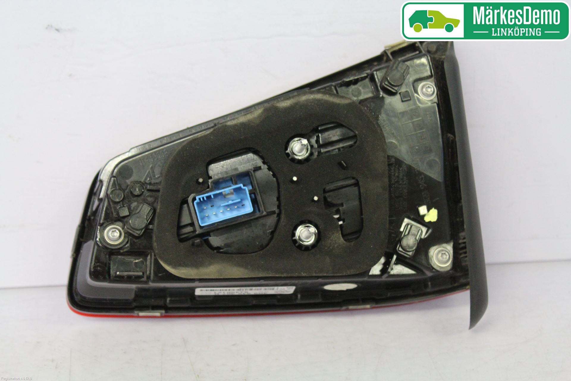 Volkswagen VW PASSAT 15-19 Bakljus Lucka Vä