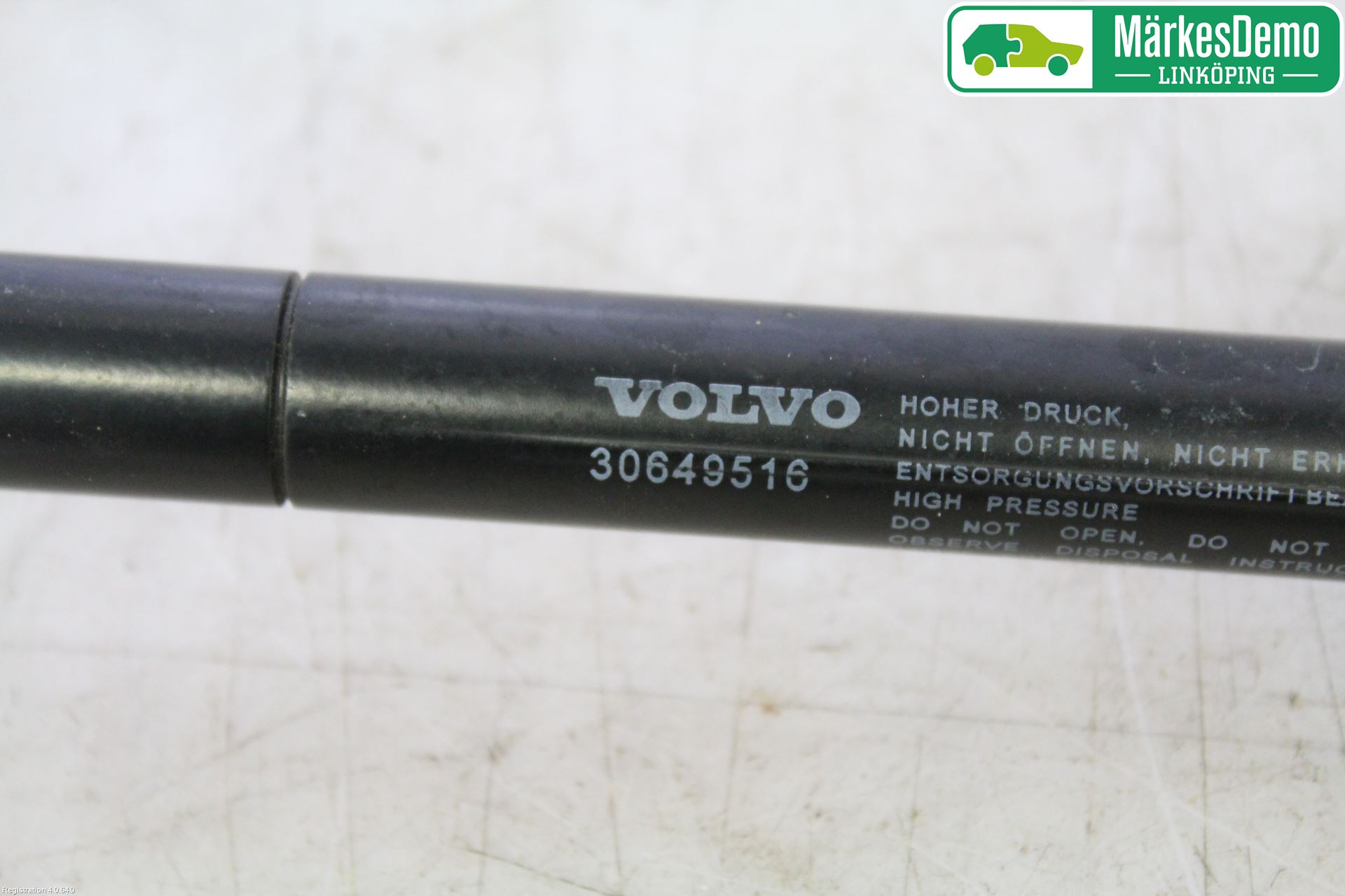 Volvo V70 08-13 Gasfjäder Motorhuv