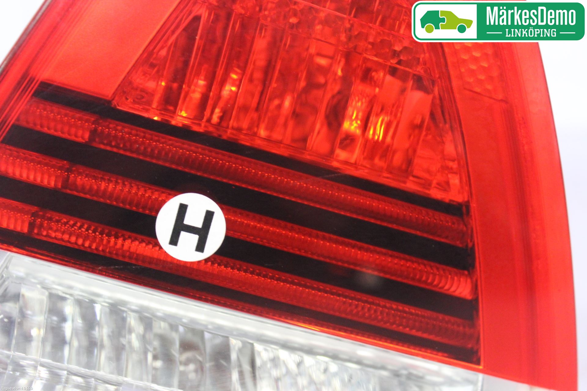 BMW 3 E90/91 SED/TOU 05-12 Bakljus Lucka Hö