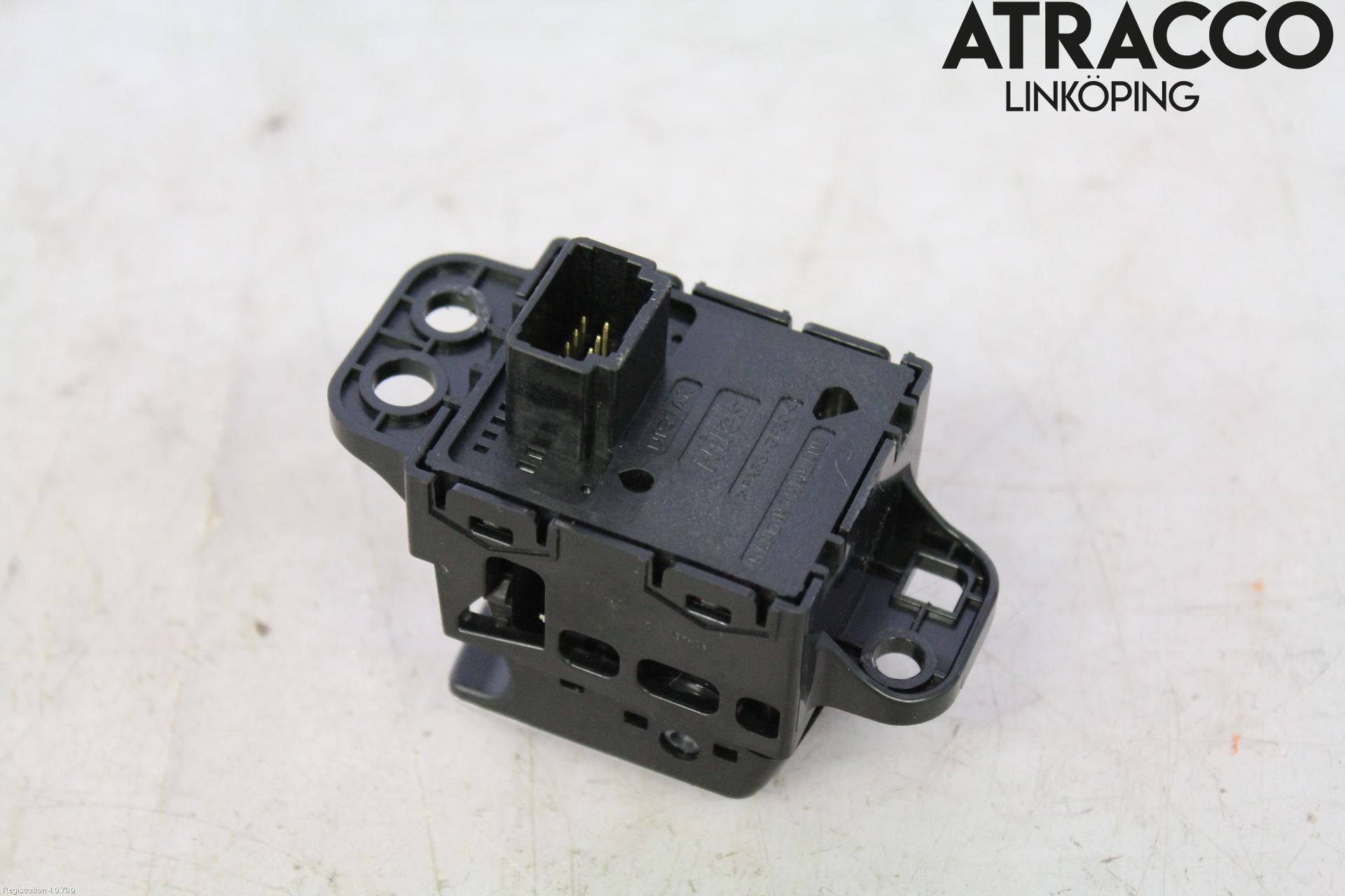 Nissan QASHQAI 14-17 Strömställare Parkeringsbroms