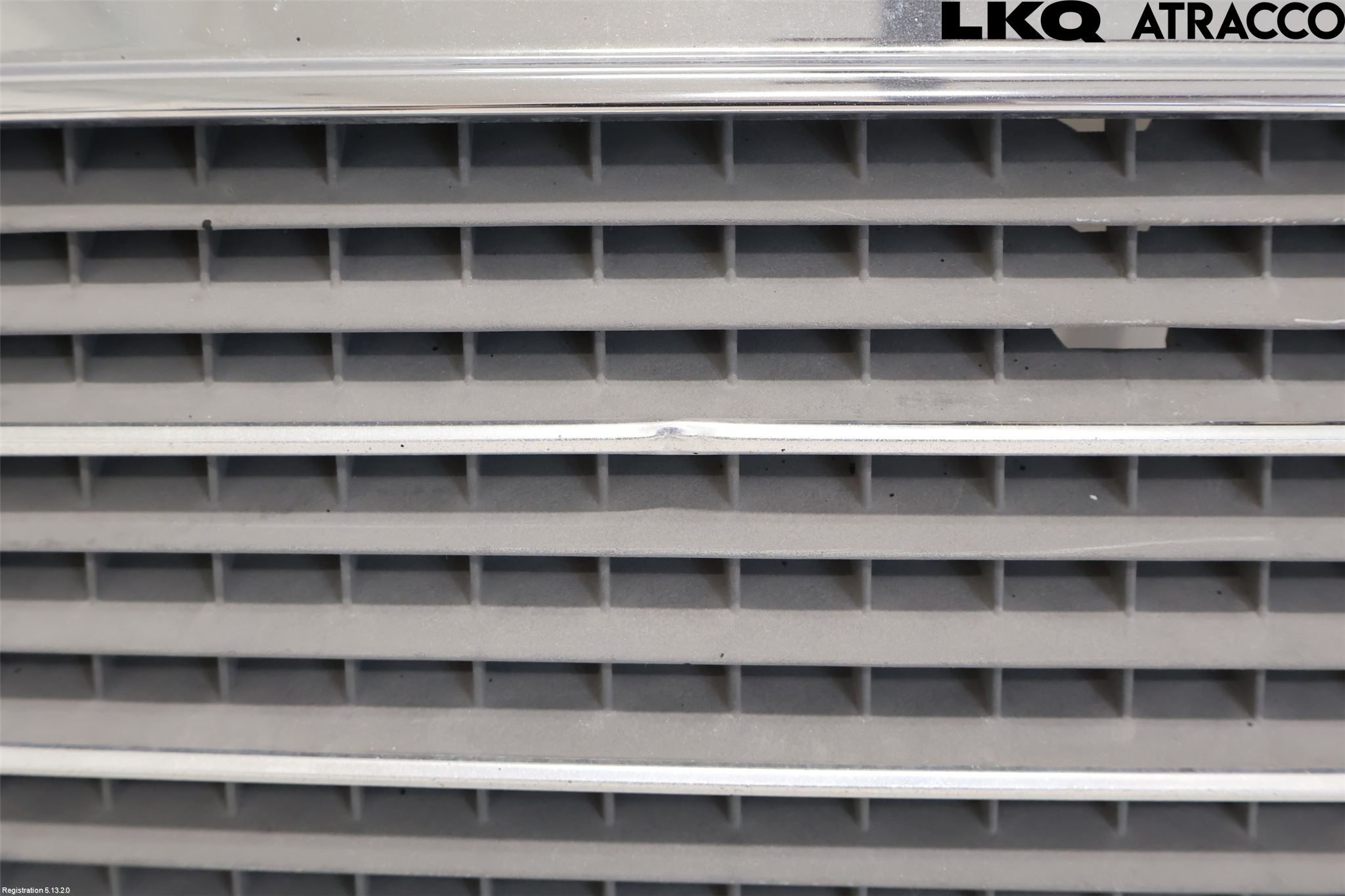 Mercedes-Benz MB 200-500  (W124) 86-96 Grill Komp
