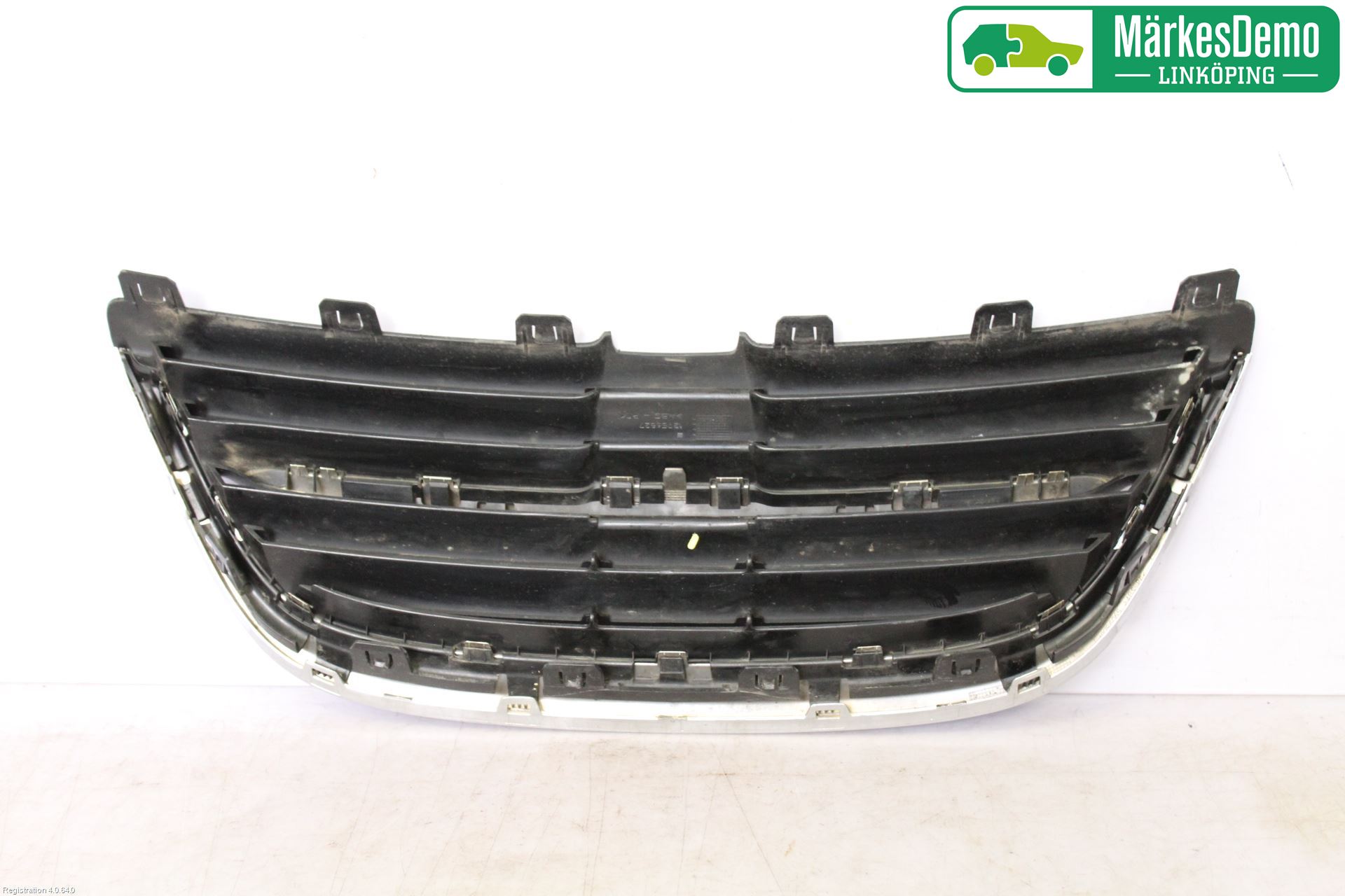 Saab 9-5     06-10 Grilldel Mitt