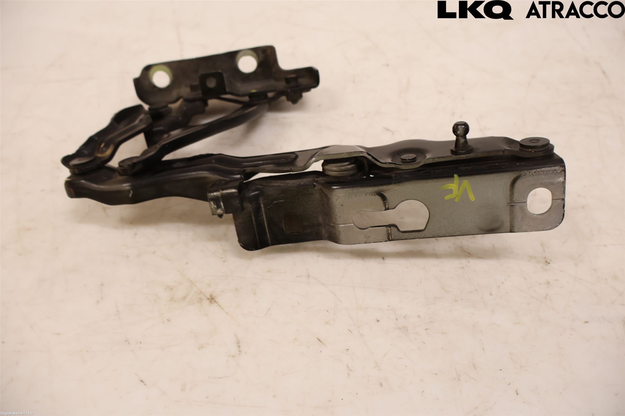 Volvo V90 17->> Huvgångjärn