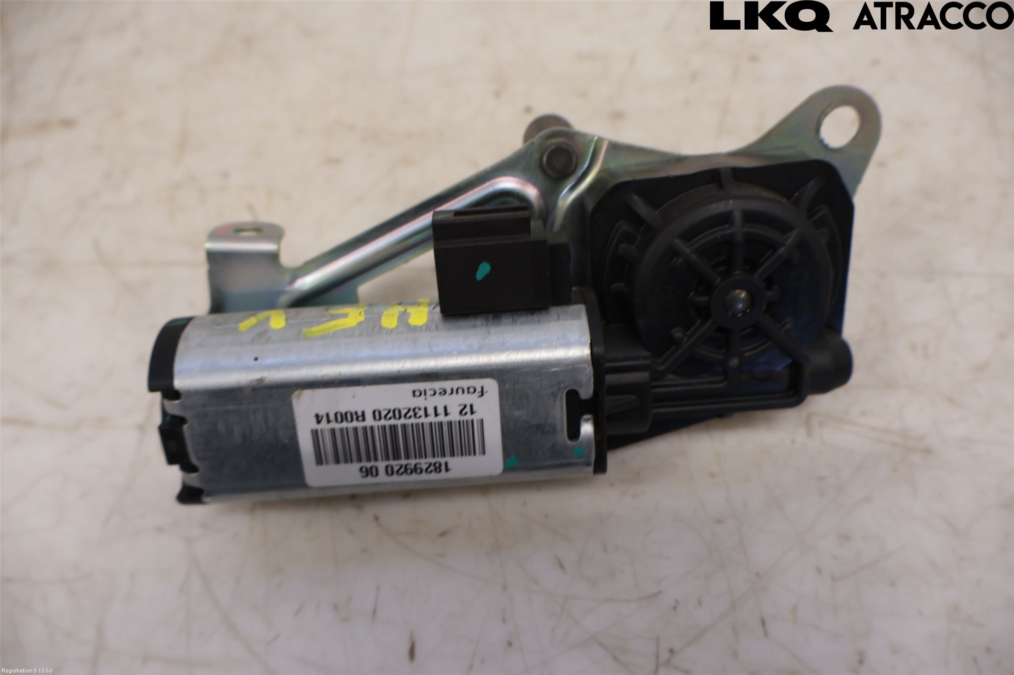 Porsche TAYCAN 20- Inredstol Reglermotor Fr
