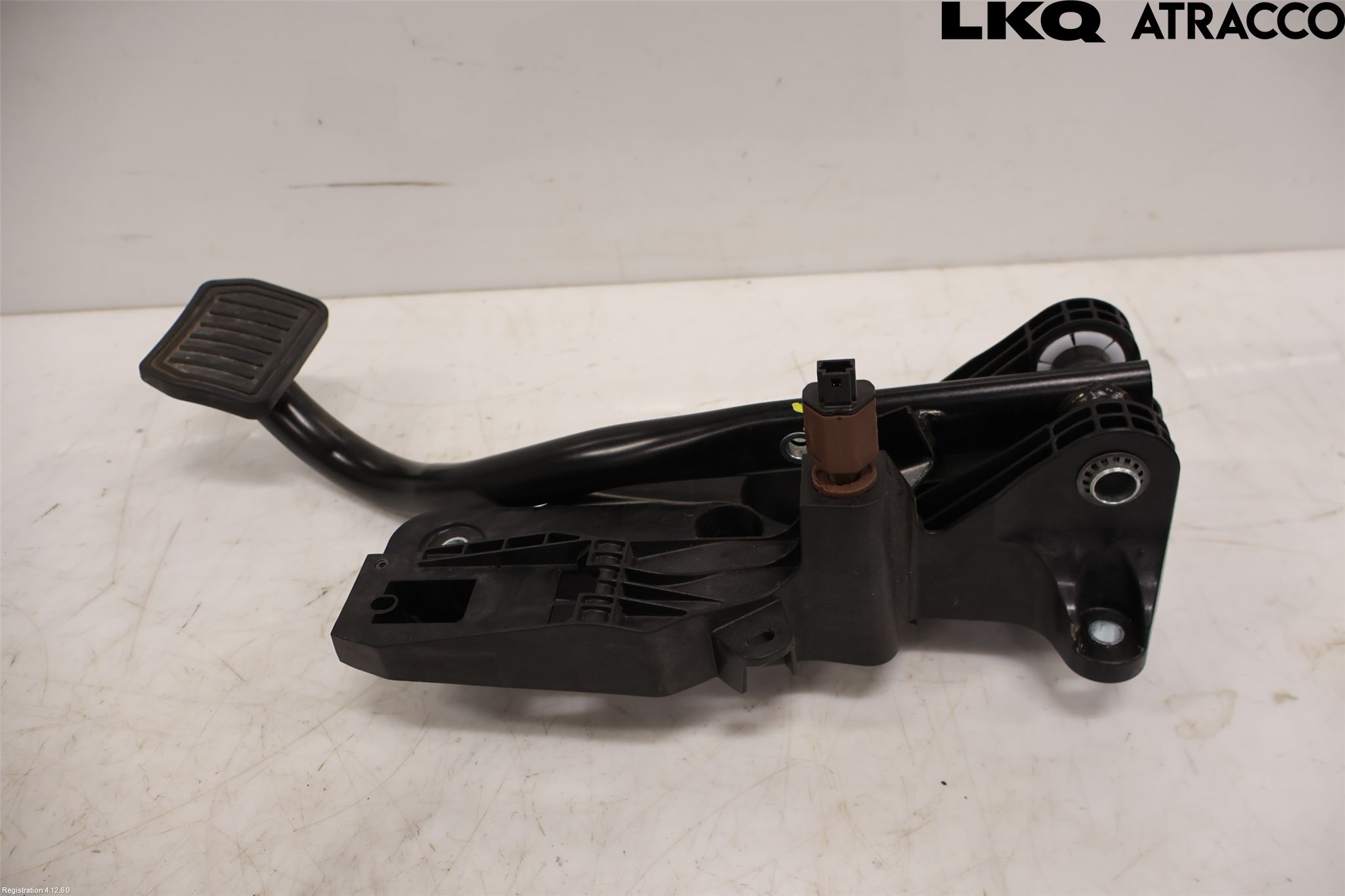 Tesla MODEL Y 21- Bromspedal