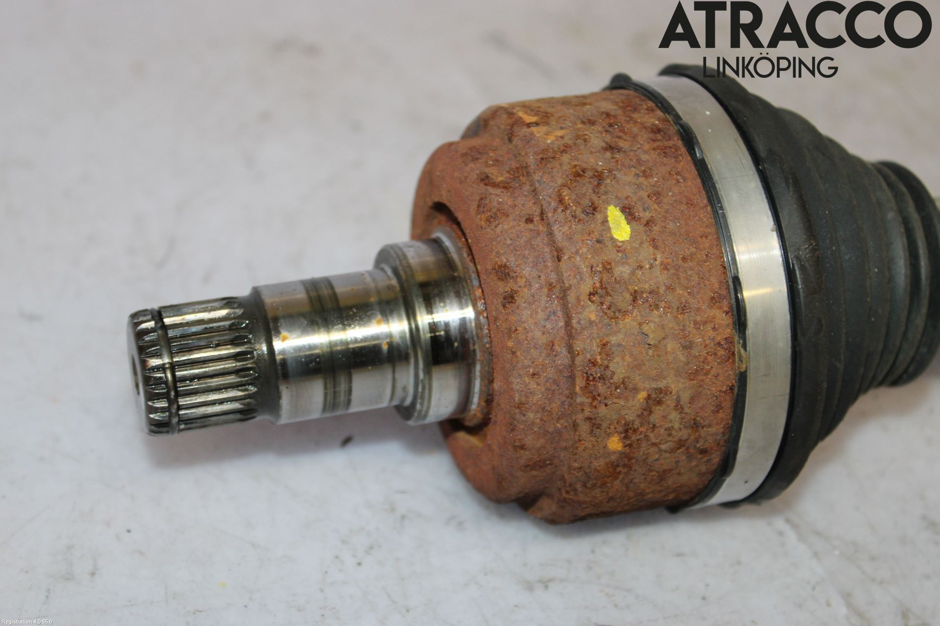 Volvo XC60 18- Drivaxel Bak Vänster