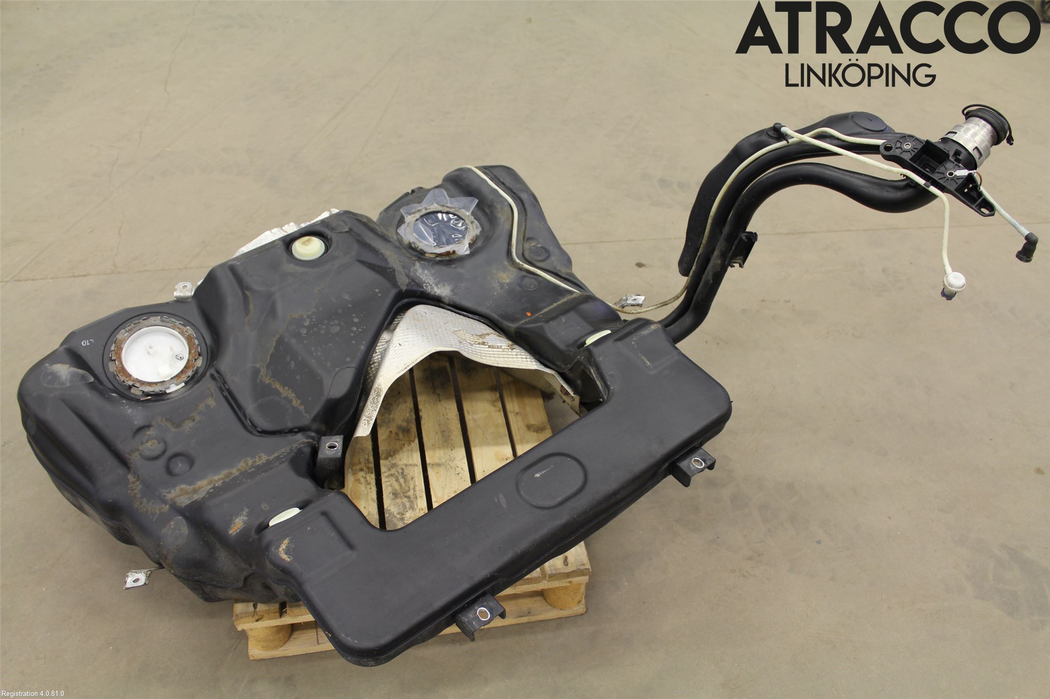 Volkswagen VW PASSAT 11-14 Bränsletank