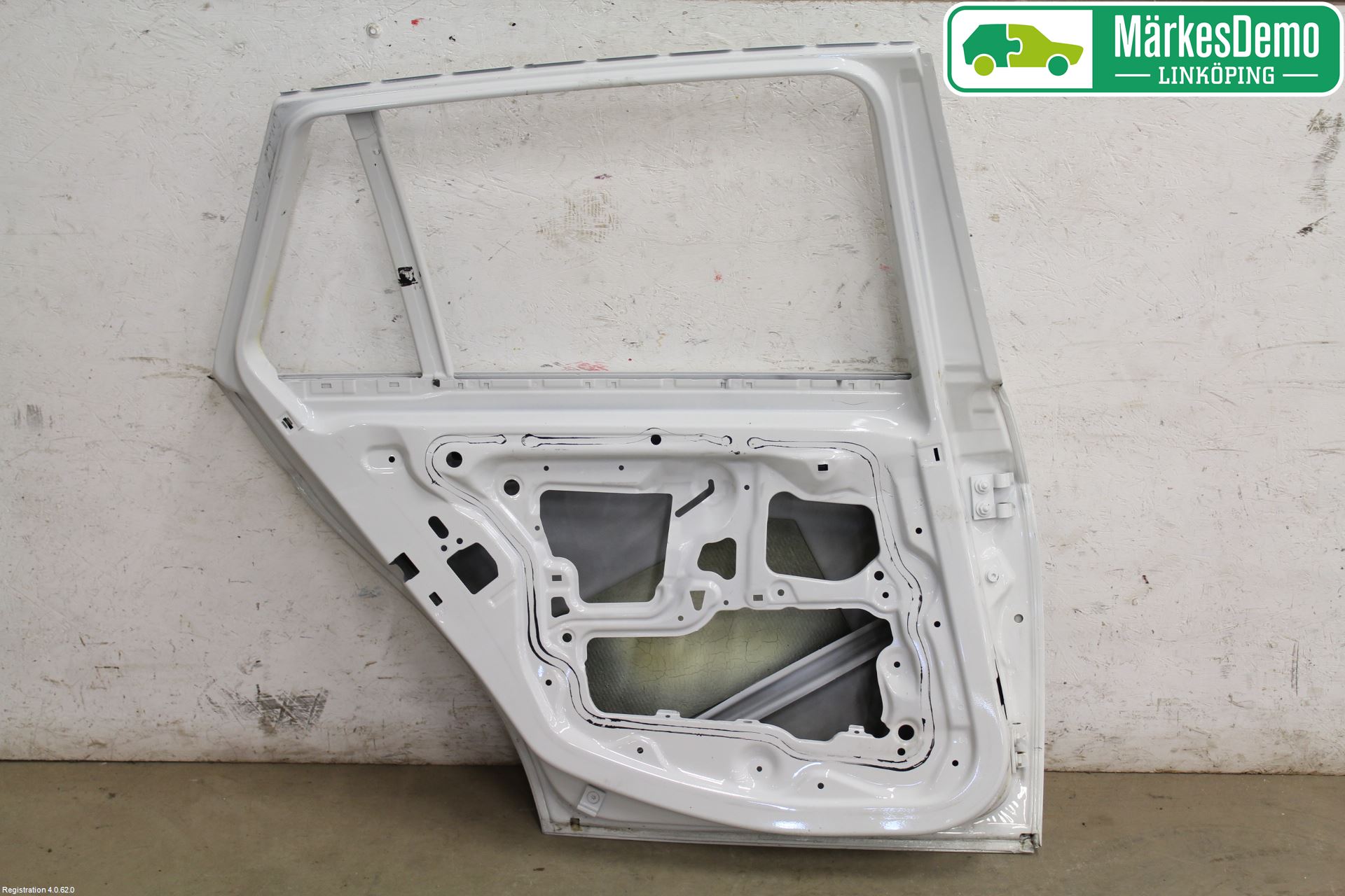 BMW 3 E90/91 SED/TOU 05-12 Dörr Bak Vänster