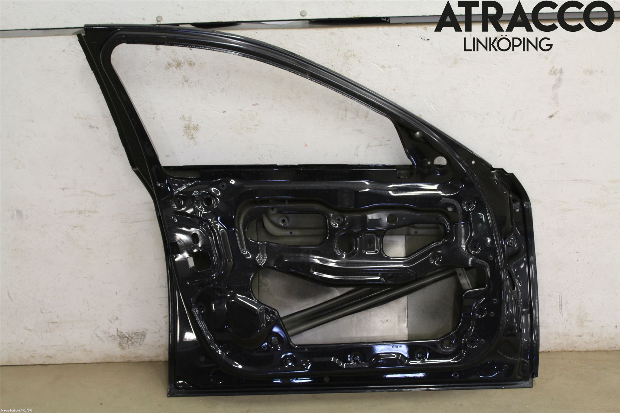 BMW 5 F10/F11/F18 09-17 Dörr Fram Vänster