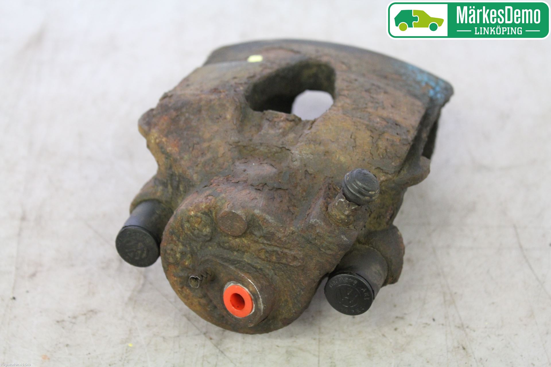 Volkswagen VW GOLF V 04-09 Bromsok Fram Höger