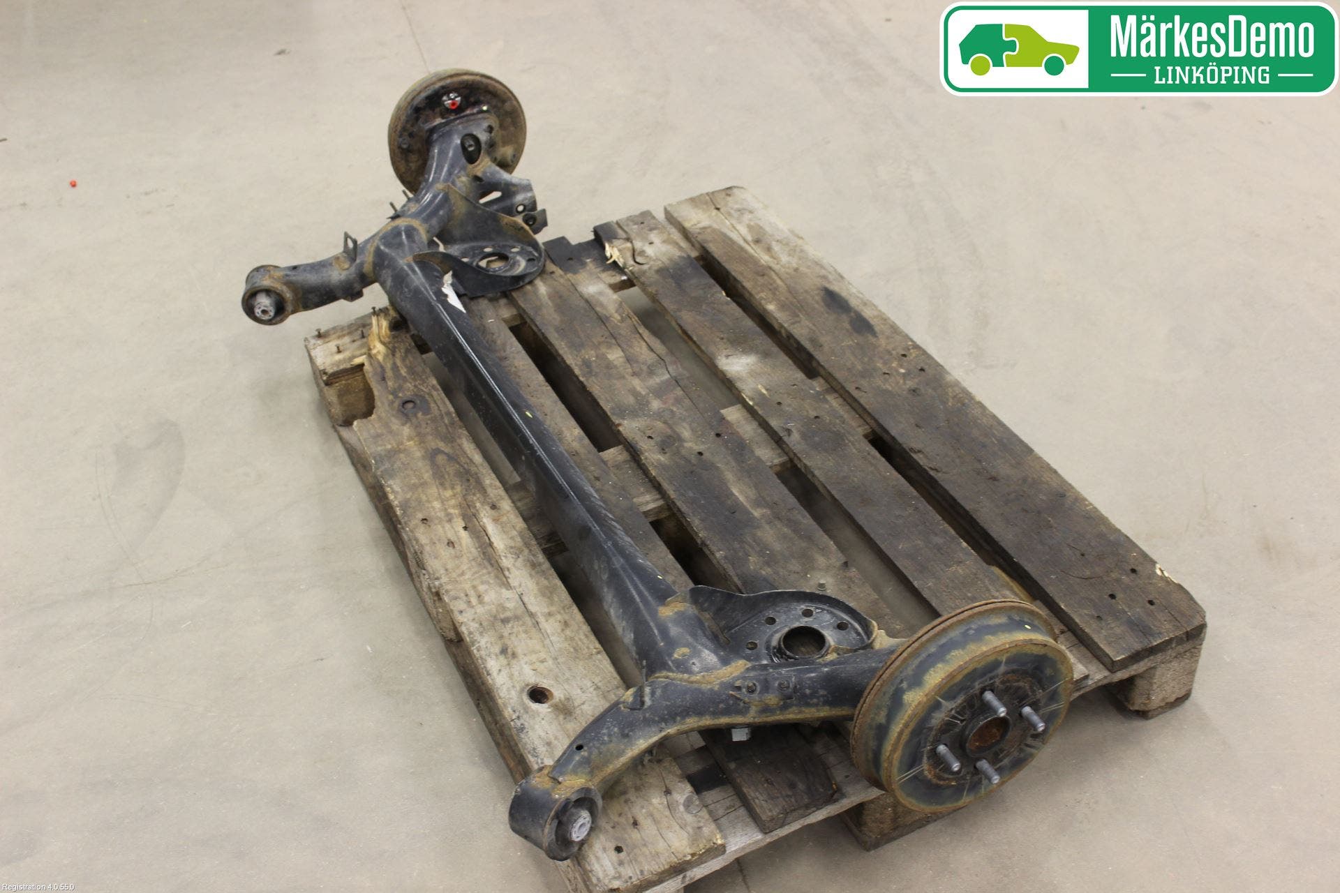 Toyota YARIS XP130 12-14 Bakaxelbalk