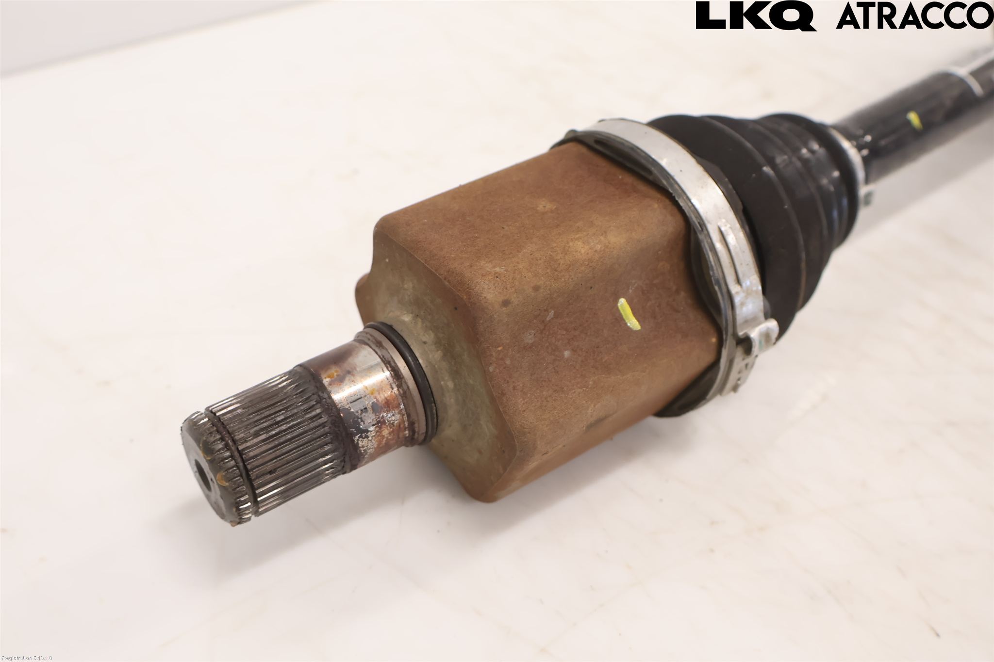 Volkswagen VW PASSAT 15-19 Drivaxel Fram Vänster