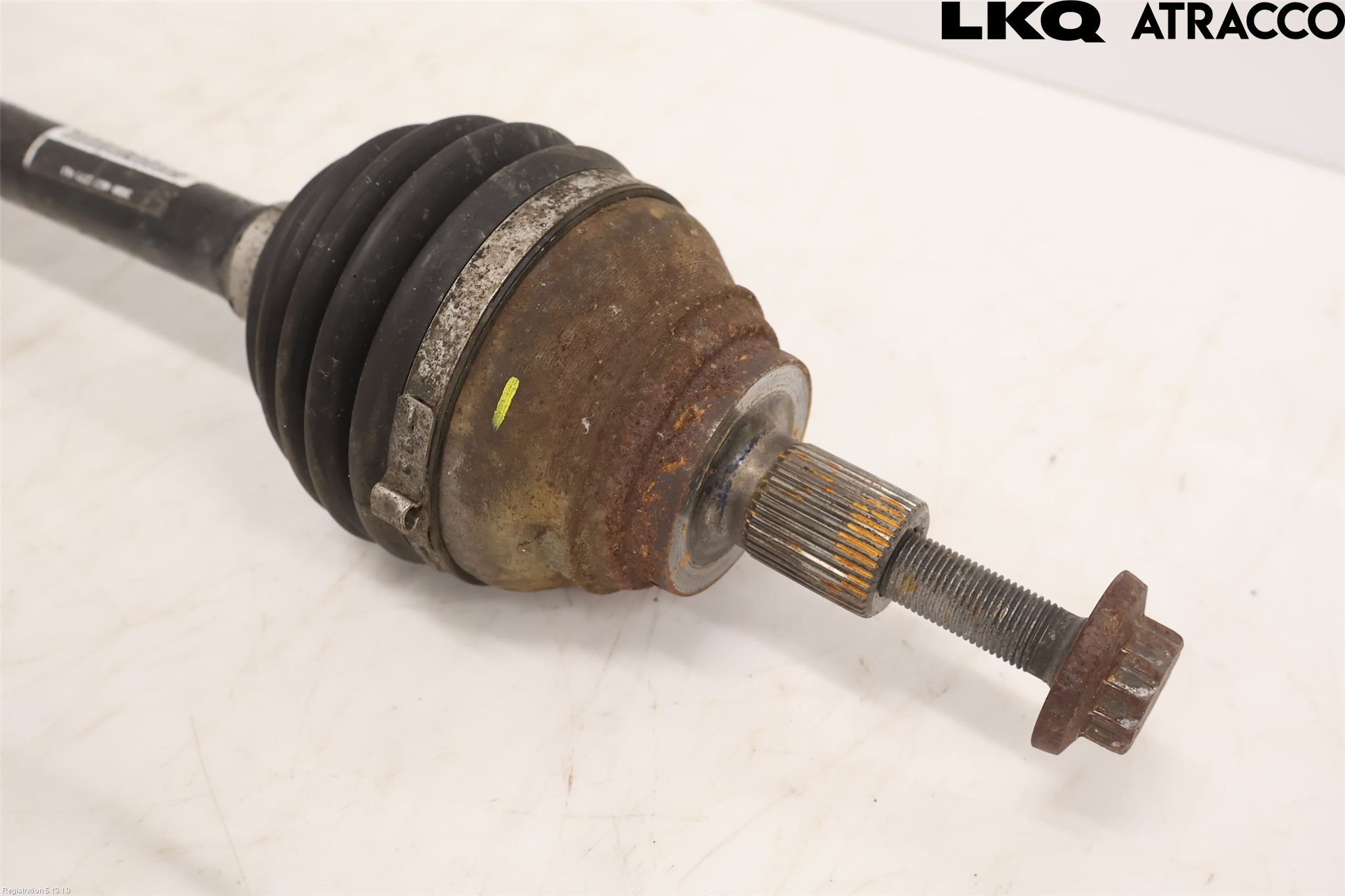 Volkswagen VW PASSAT 15-19 Drivaxel Fram Vänster