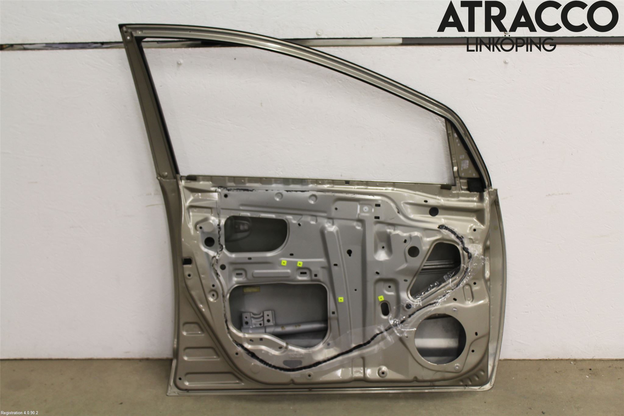 Toyota PRIUS NWH20 04-08 Dörr Fram Vänster
