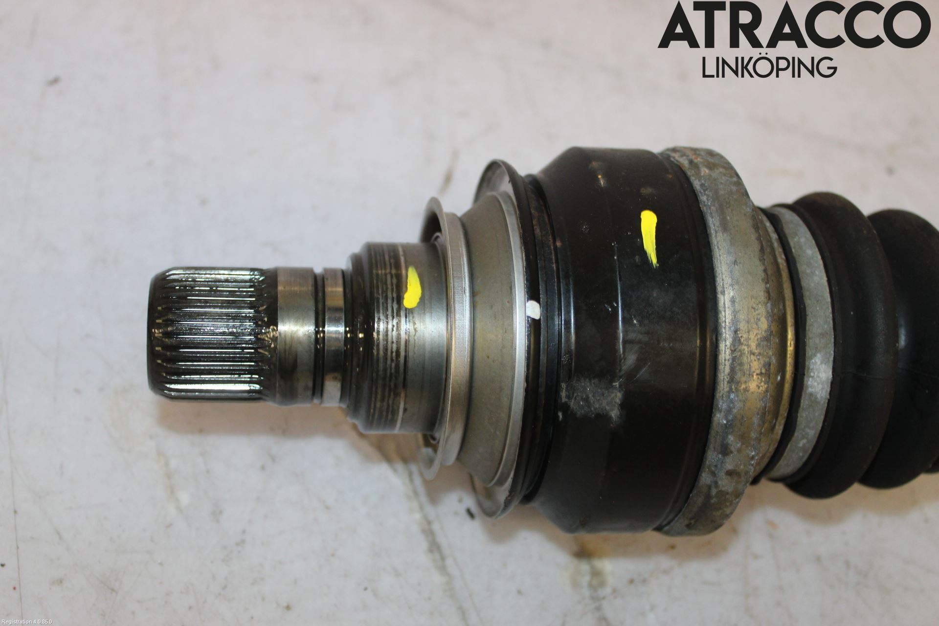 BMW 5 F10/F11/F18 09-17 Drivaxel Bak Vänster