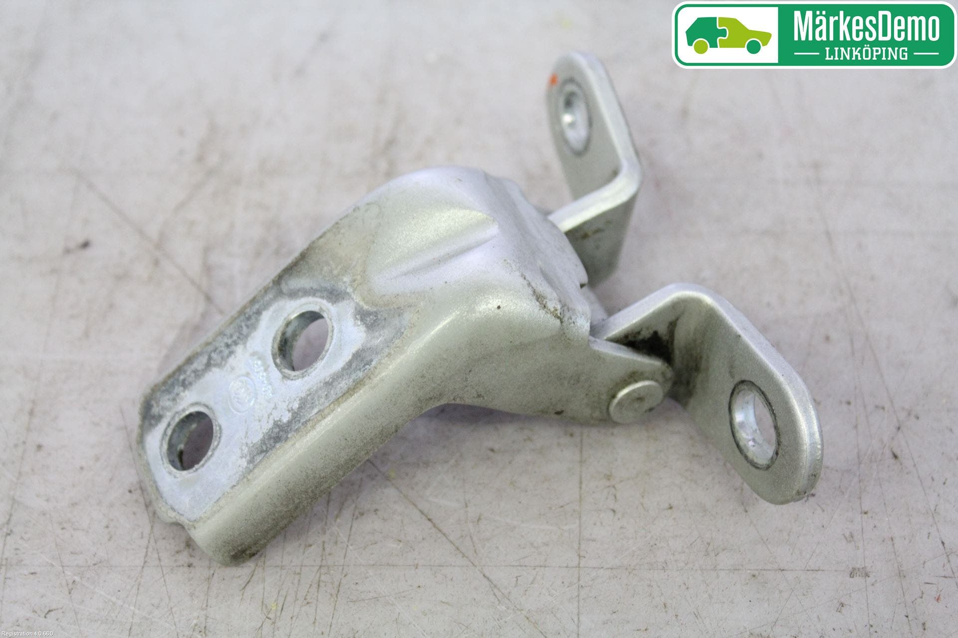 Hyundai SANTA FE 06-12 Dörrgångjärn