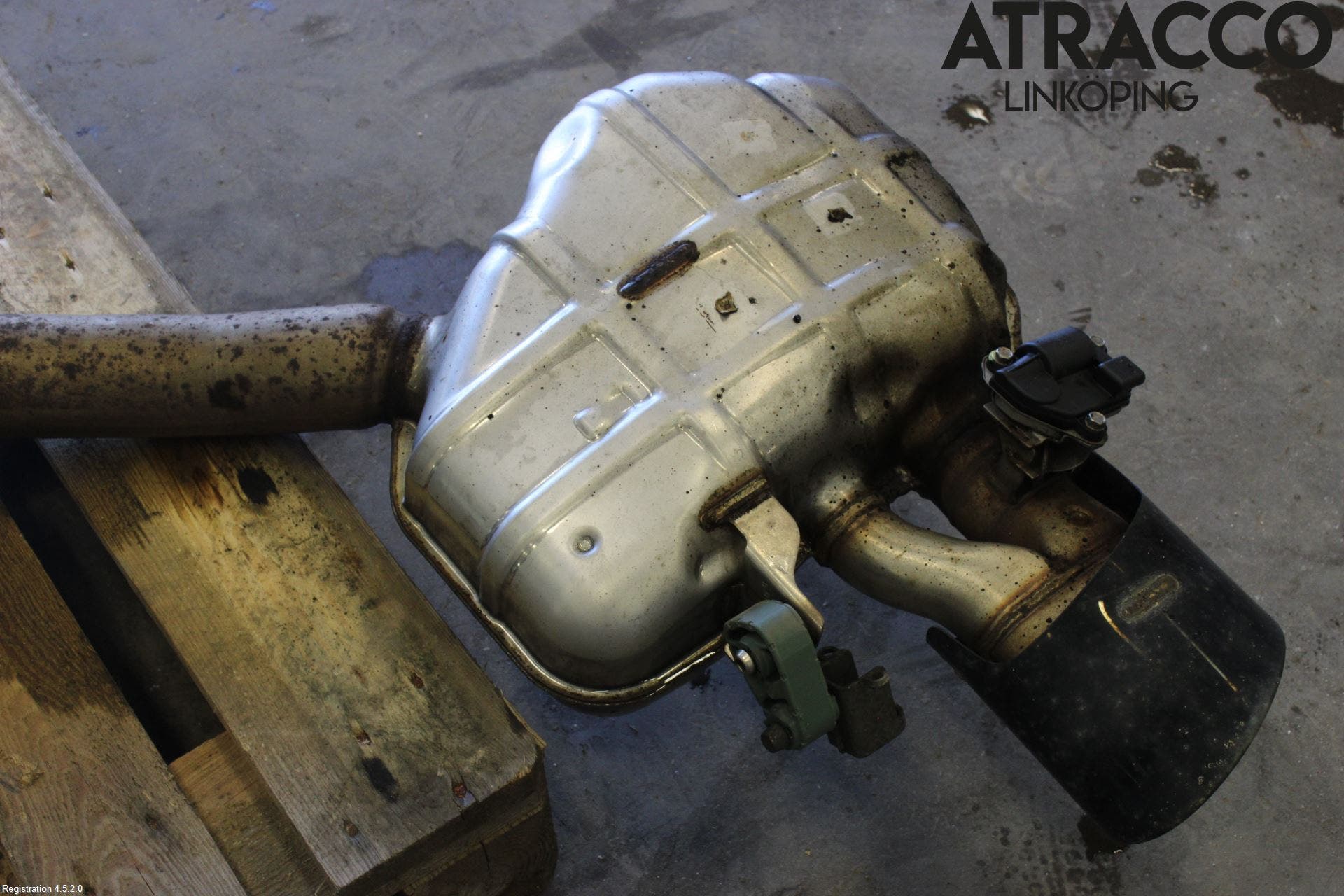 Audi A4/S4 B9 16-19 Avgas Halvsats