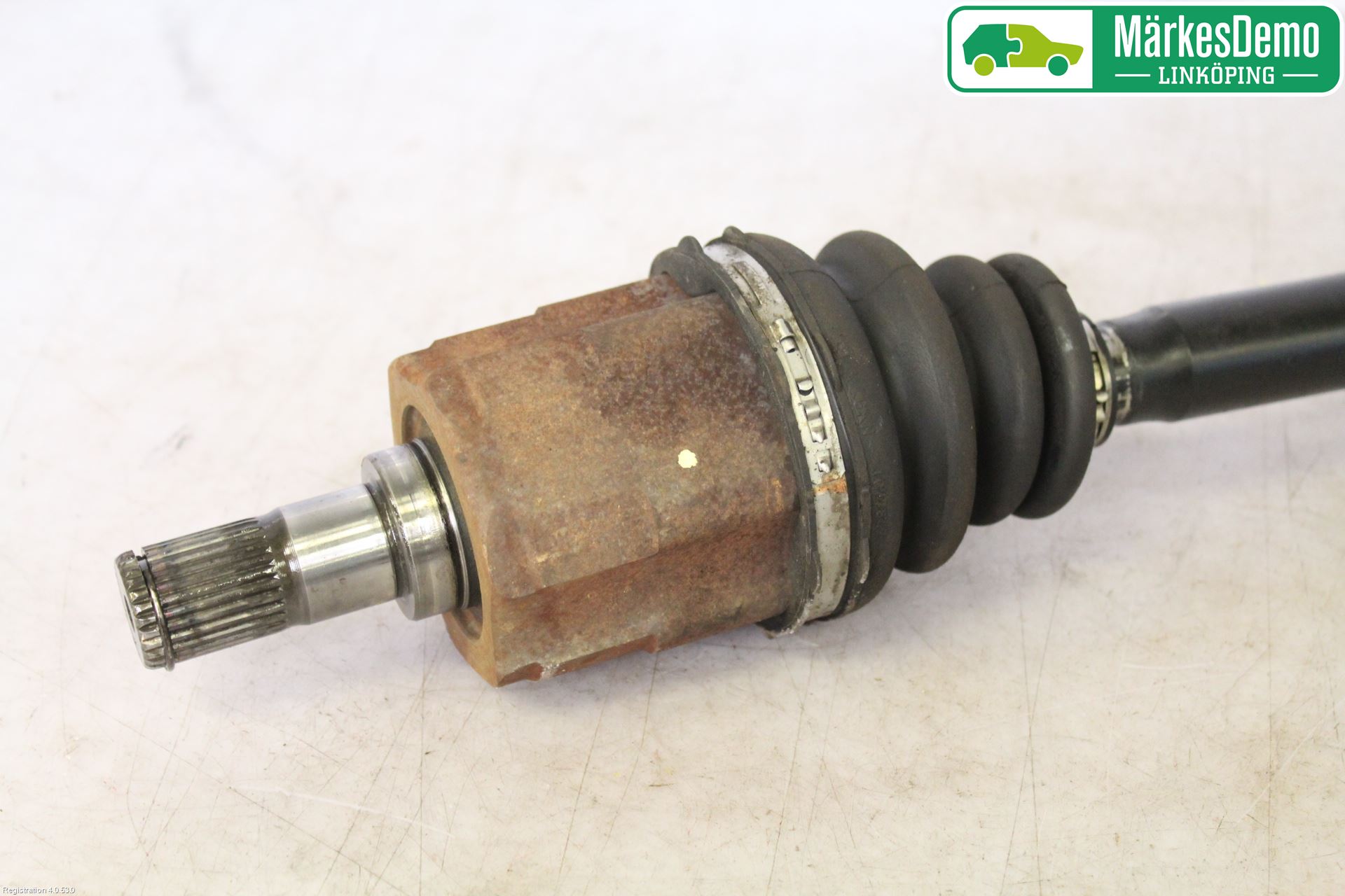 Kia CEED 06-12 Drivaxel Fram Höger
