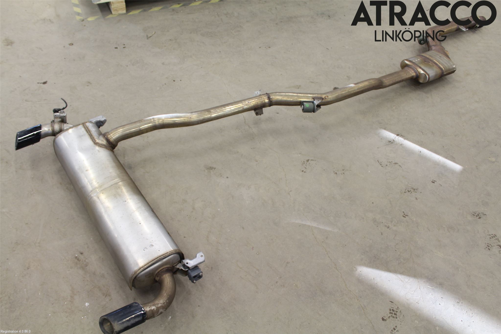 BMW 5 G30/G31/F90 17-23 Avgas Halvsats