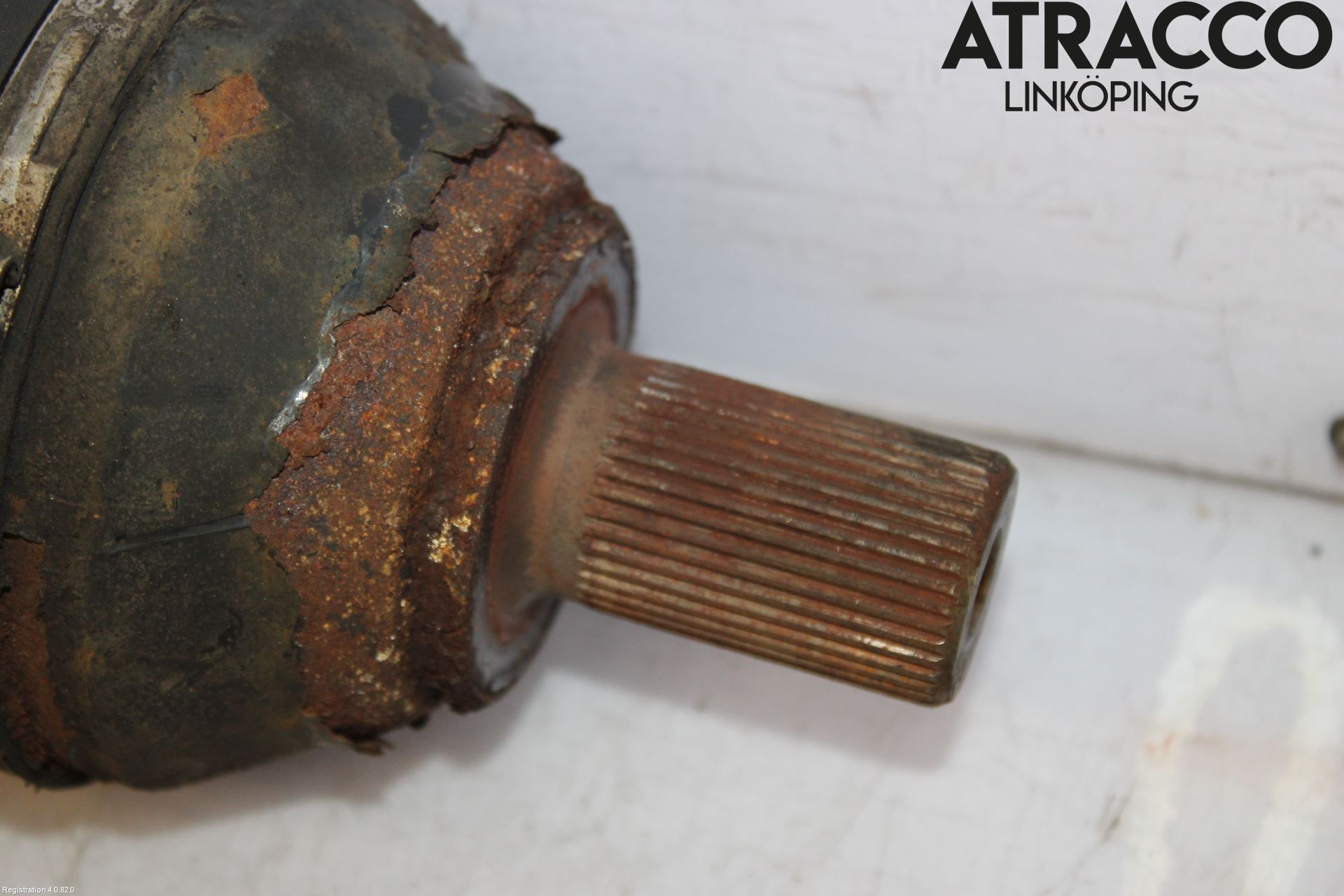 Volvo XC70 08-13 Drivaxel Fram Vänster